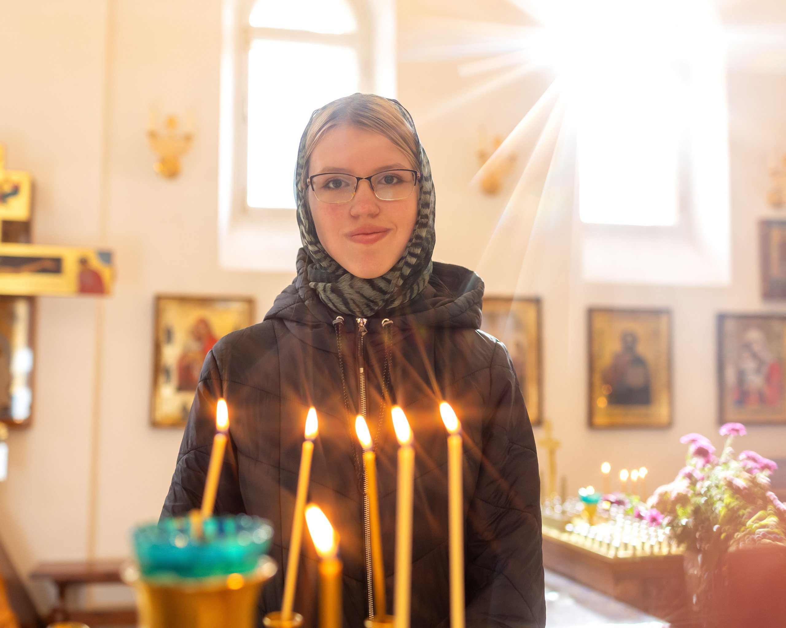 Фотосъёмка урока рисования в воскресной школе при храме Живоначальной Троицы в Москве