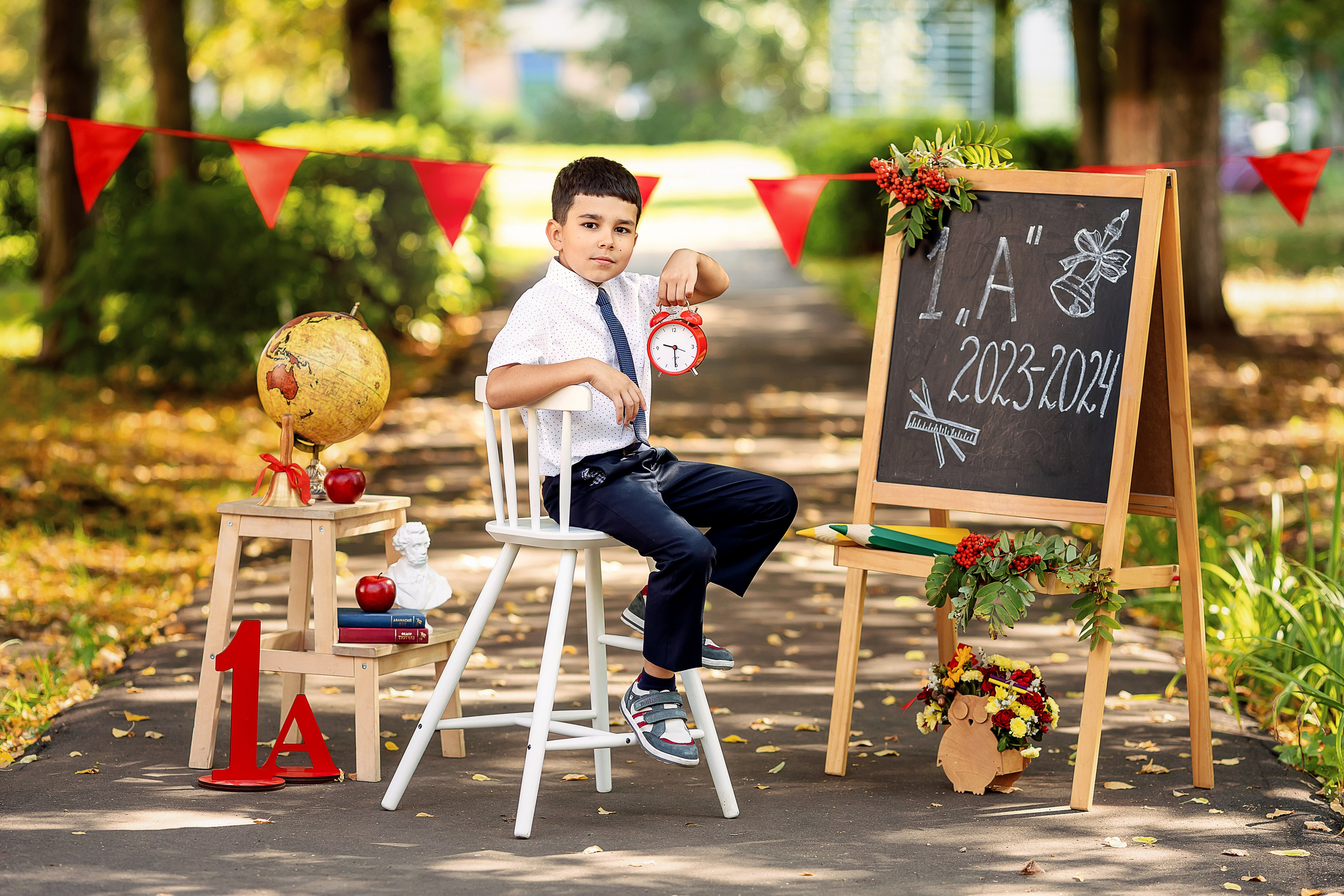 Фотопроект «Здравствуй, школа!» для классов. Фотокомпания «Алые паруса» выпускные альбомы Москва и МО