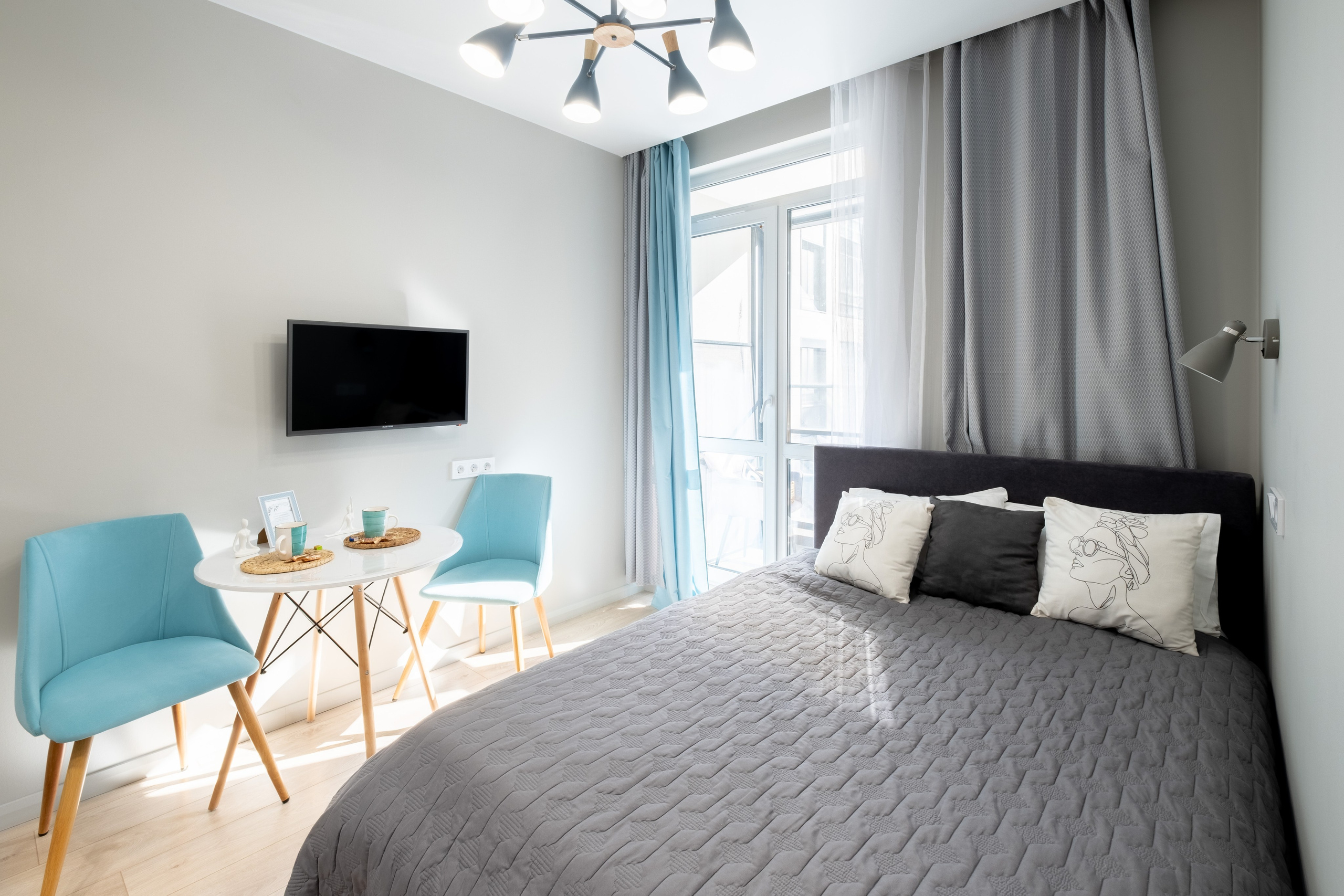 Интерьерные кадры различных объектов: от небольших квартир до баз отдыха. Интерьерный фотограф в Санкт-Петербурге Михаил Азаров. Печать и продажа фотографий