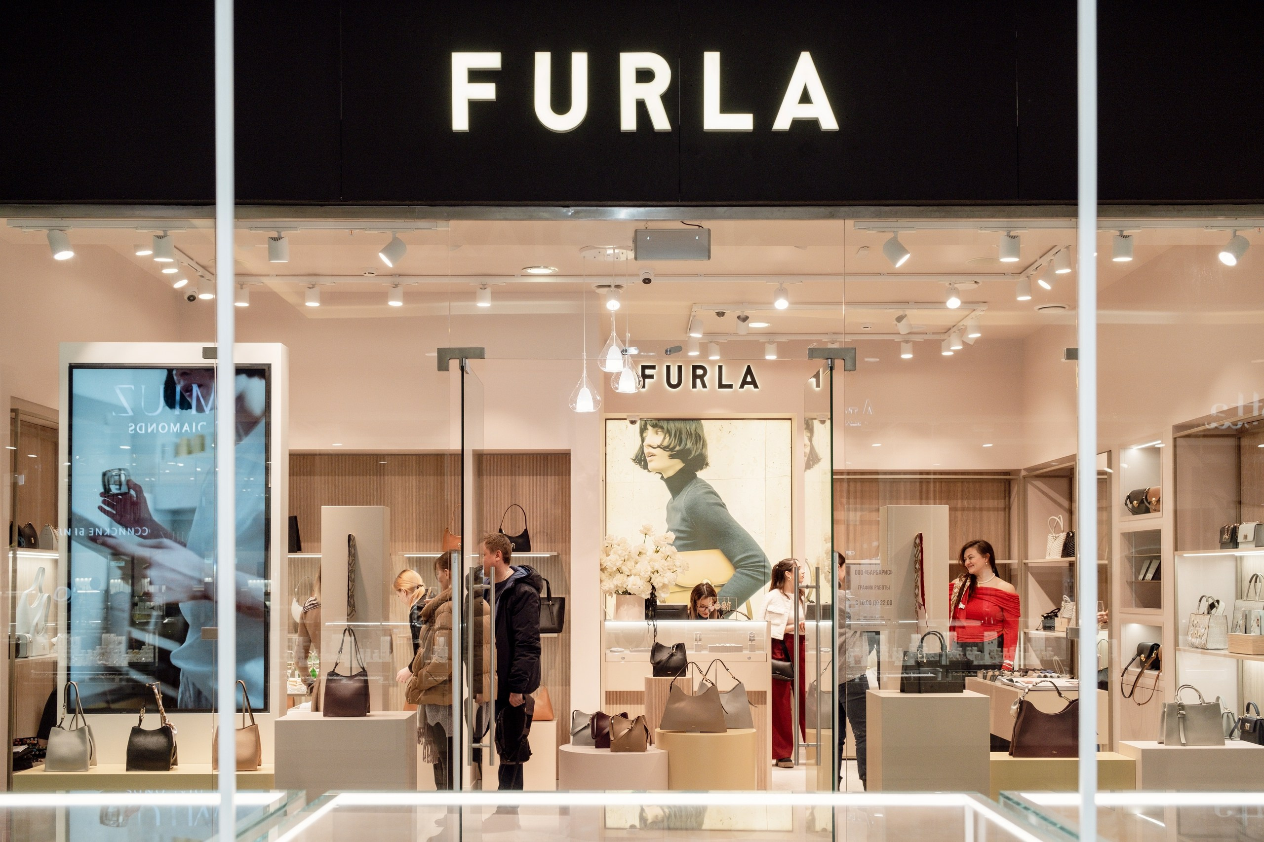 КП Мебель Град. Фотограф и видеограф в Тюмени Анна Жагорина, ваши фото еще не отдавали так быстро!