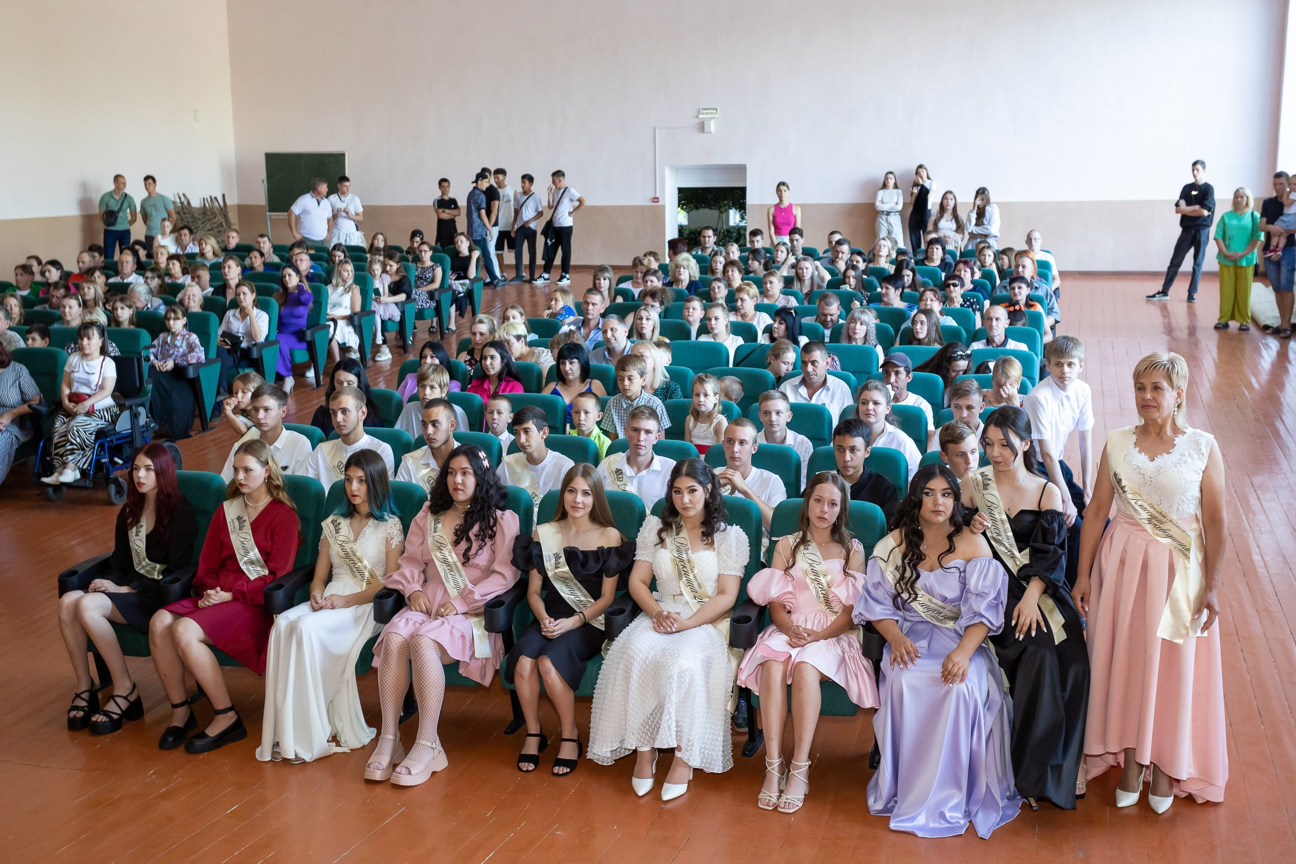 Вручение аттестата 2024 г. Выпускные альбомы Майкоп, Краснодар Елена Золотарева