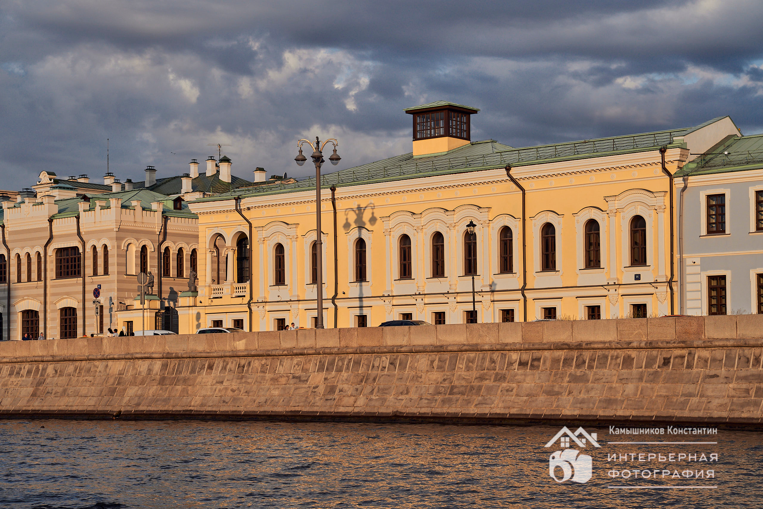 Архитектурная фотография Болотной набережной и усадьба Рахманова
