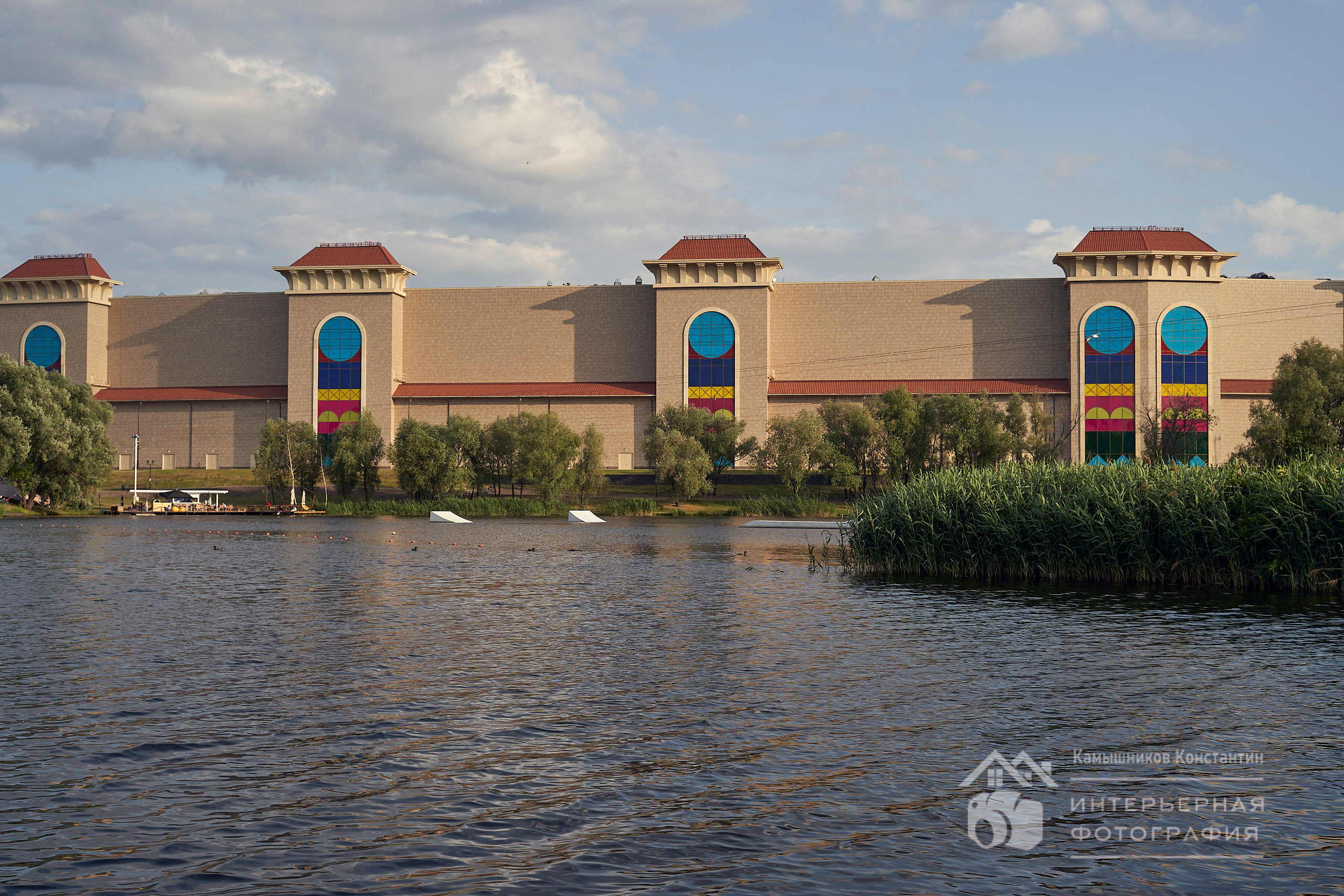 Архитектурное фото Острова мечты с воды