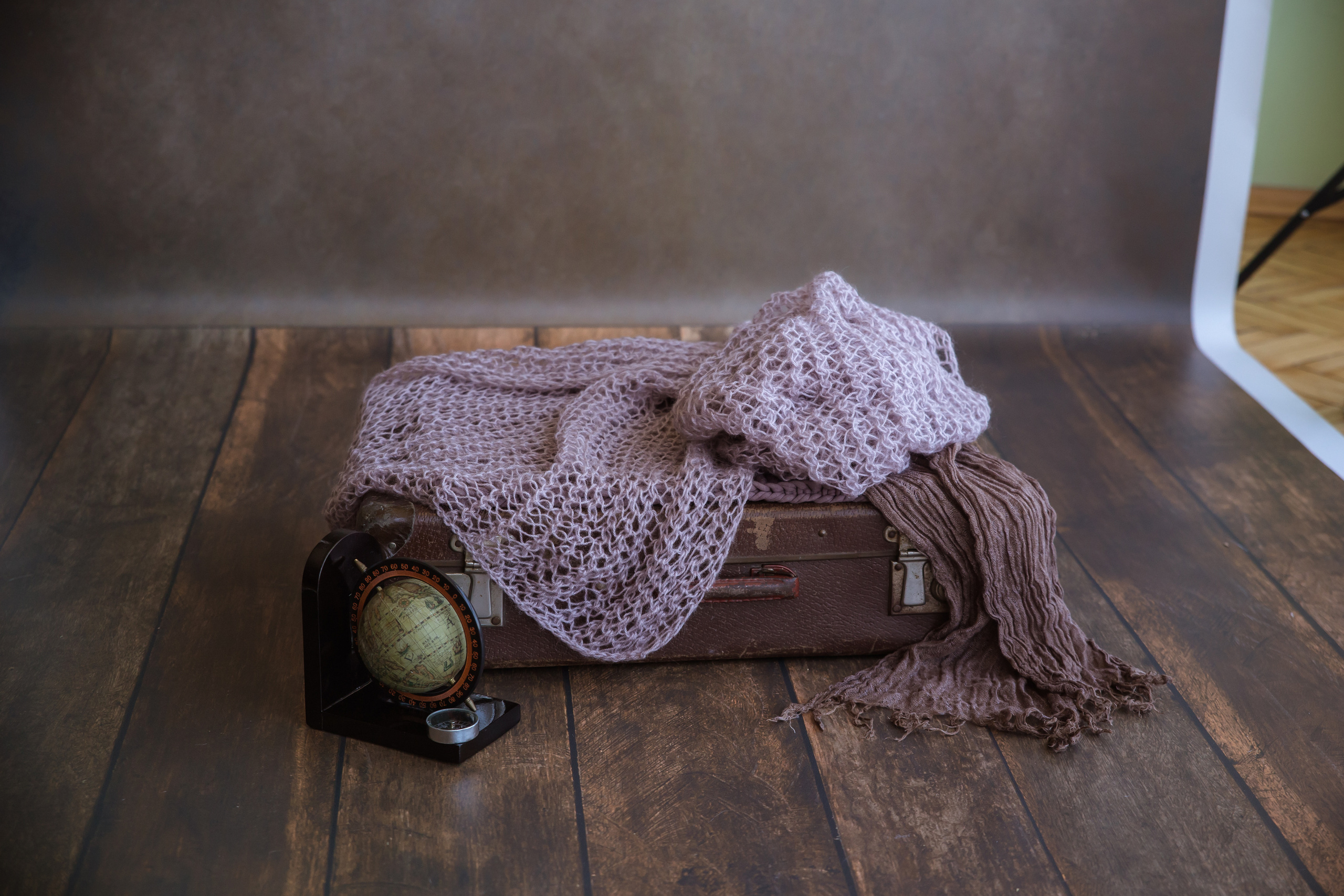 Newborn photoshooting. Professional family and children’s photographer in Izmir Irina Eron