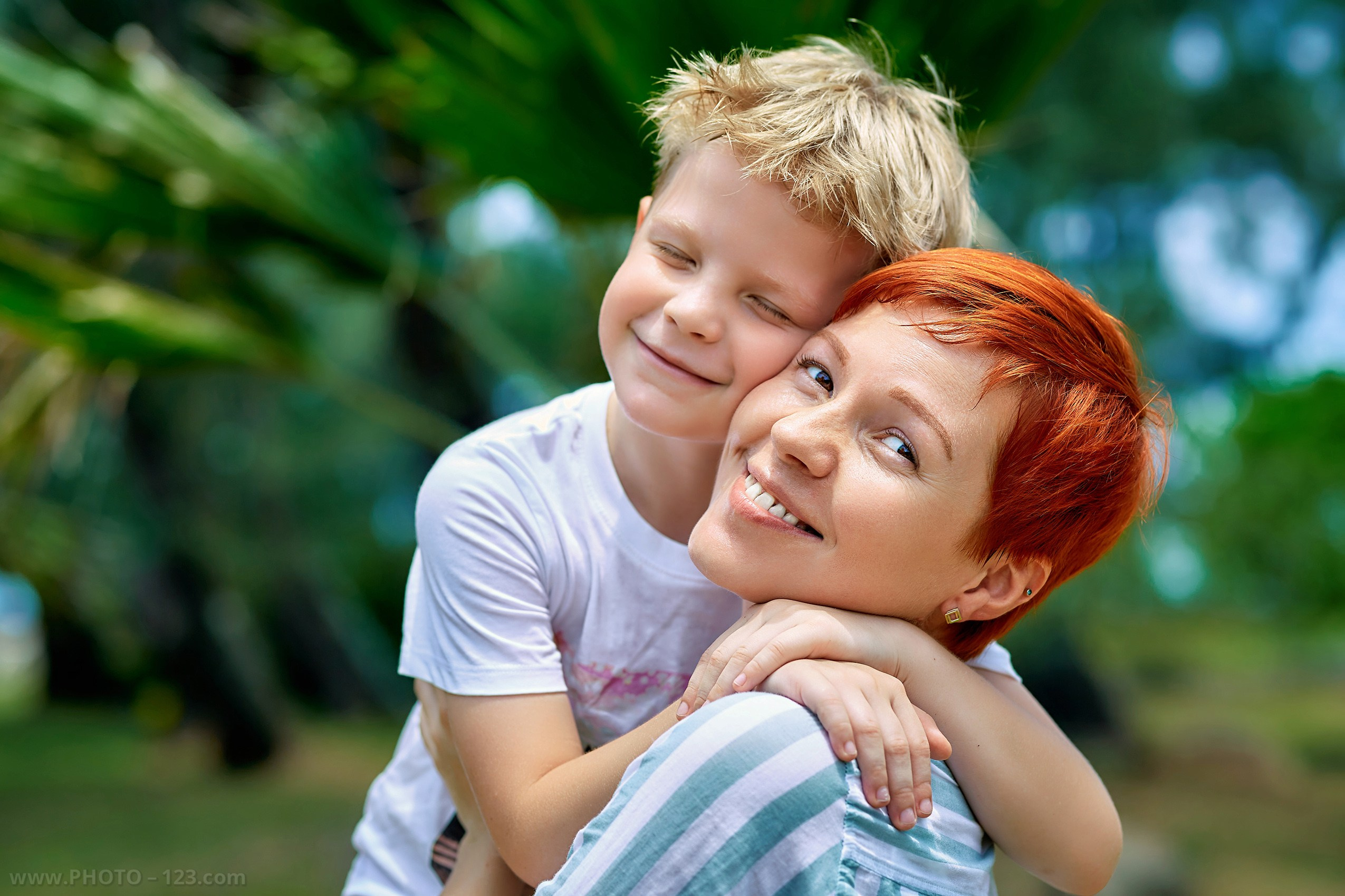 Family Photoshoot in Tropical Park & Beach. Фотограф в Нячанге: коммерческая и семейная съемка | photo-123.com