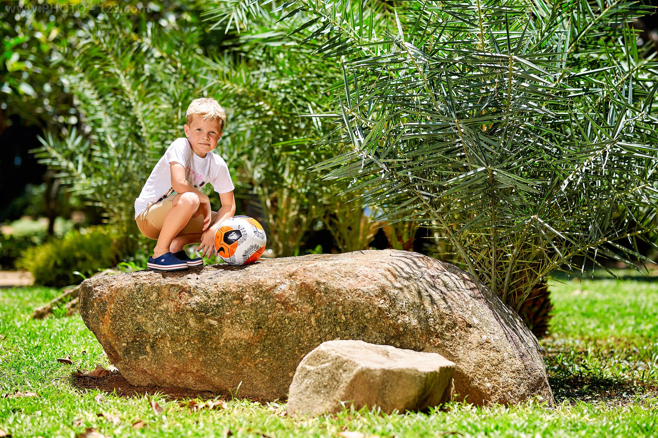 Family Photoshoot in Tropical Park & Beach. Фотограф в Нячанге: коммерческая и семейная съемка | photo-123.com
