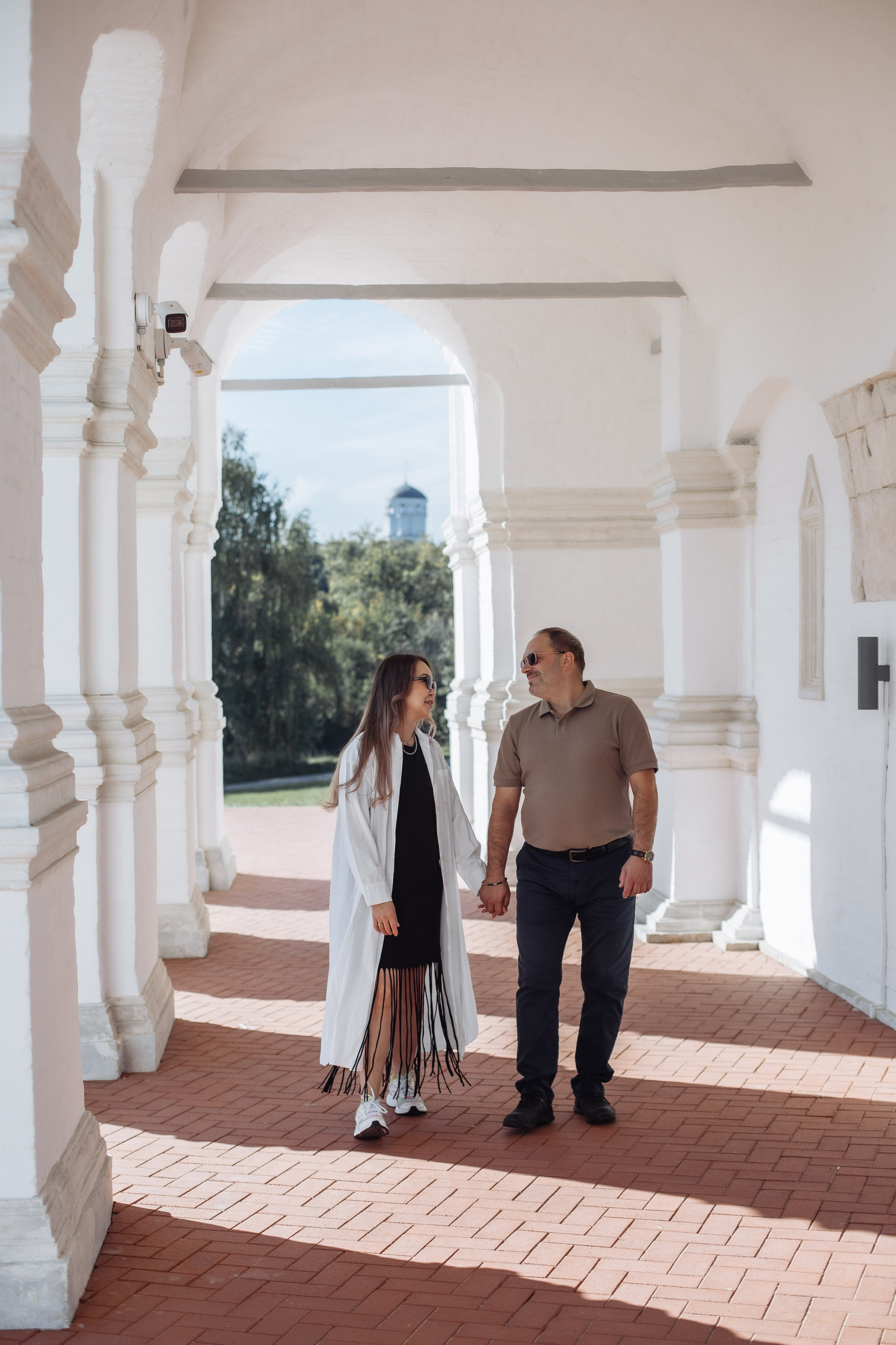 Стильные фотосессии в Коломенском парке в Москве, забронировать дату здесь...
