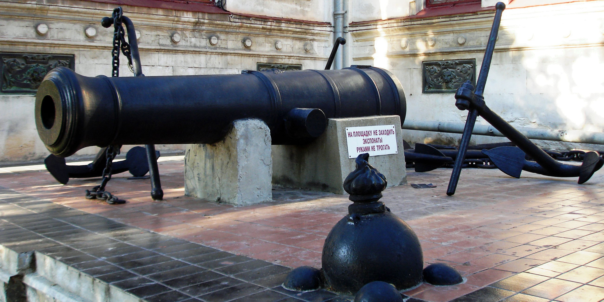 Музеи Севастополя, что посмотреть в Севастополе, экскурсии по Севастополю. Профессиональная фотосъемка в Крыму. Натуральные эмоции и живые кадры. Забронируйте дату прямо сейчас!