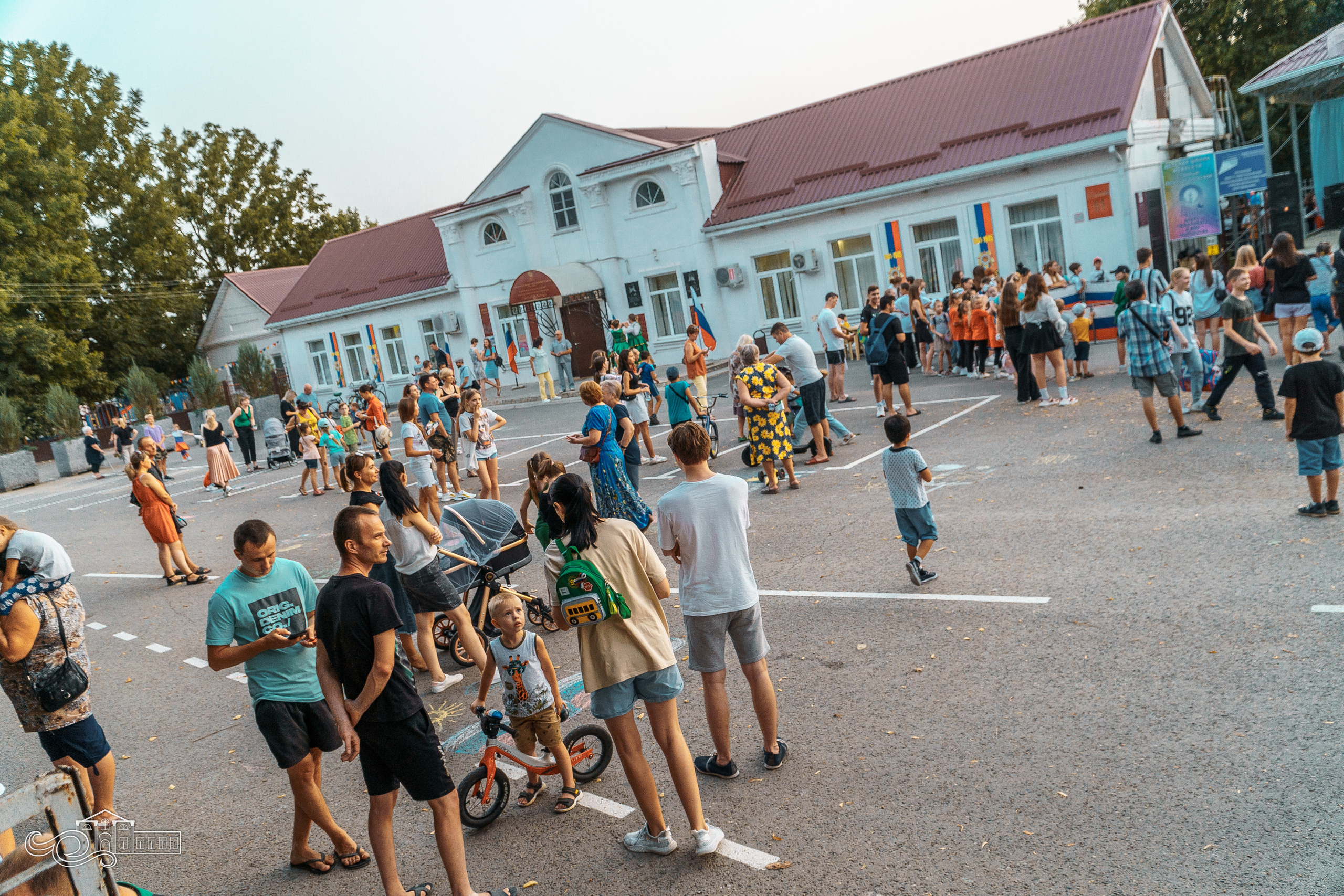 День Государственного флага Российской Федерации. Новотитаровский Дом культуры