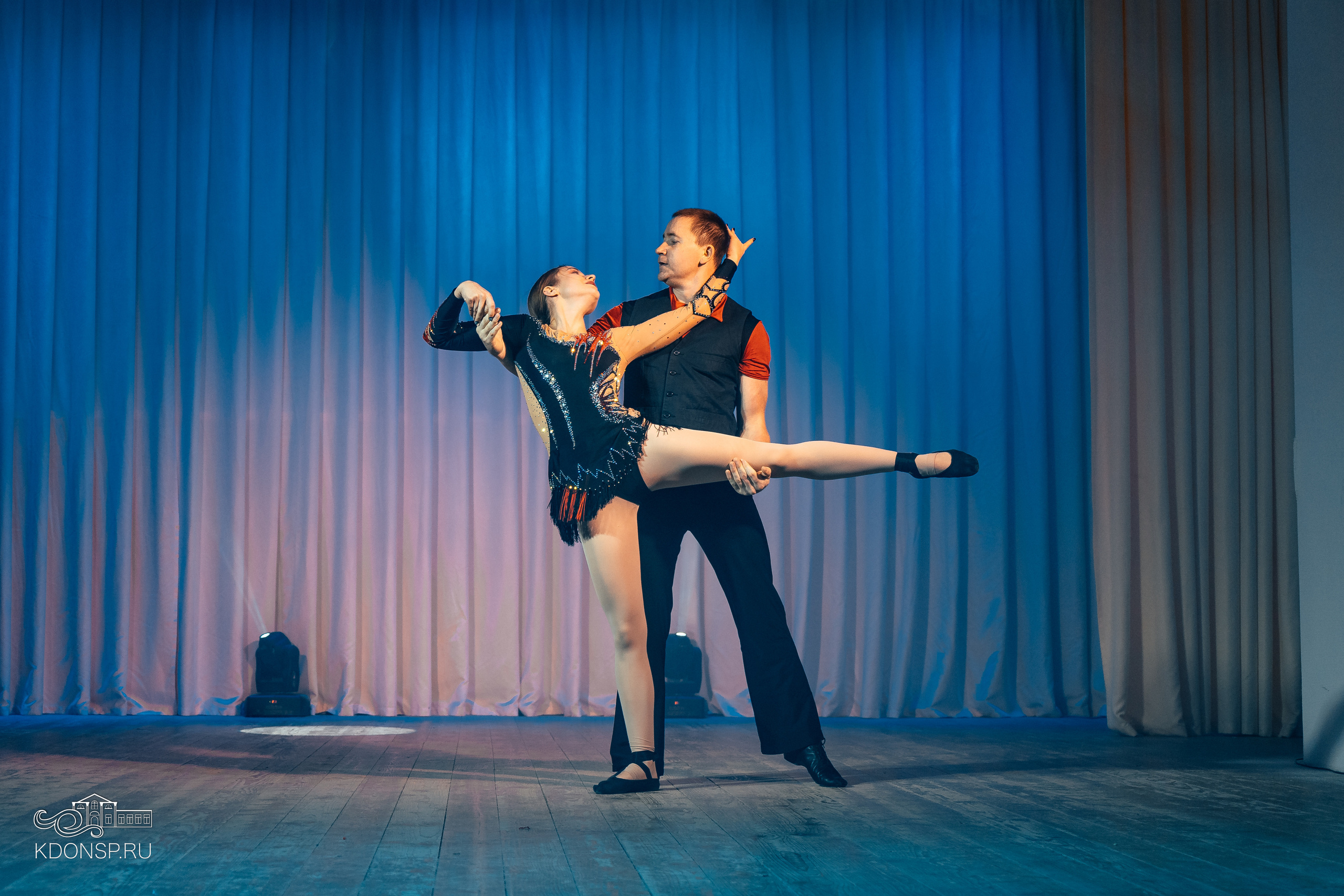 «С цирком — по Кубани». Новотитаровский Дом культуры