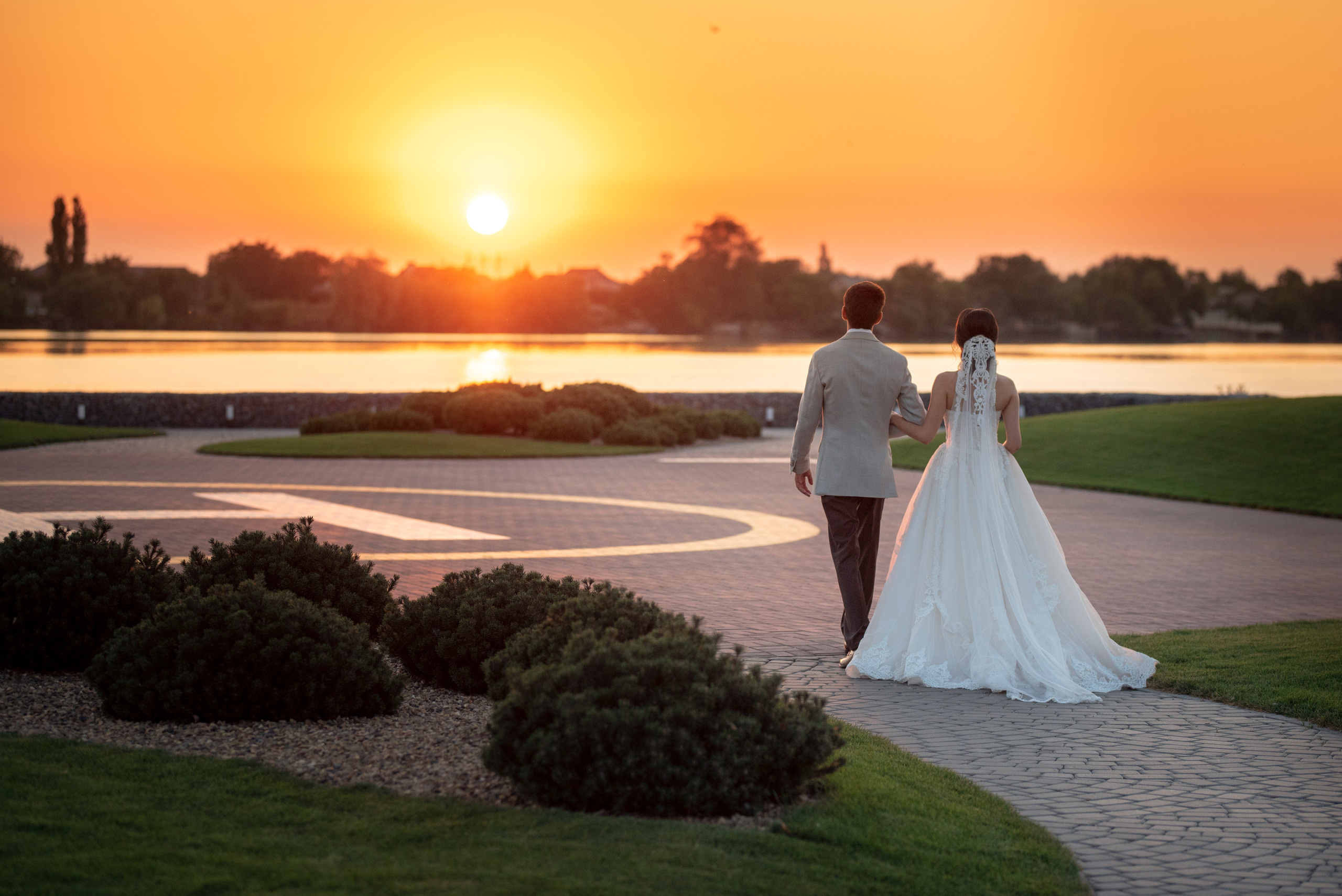 Фотограф и видеограф на свадьбу в Ростов-на-Дону