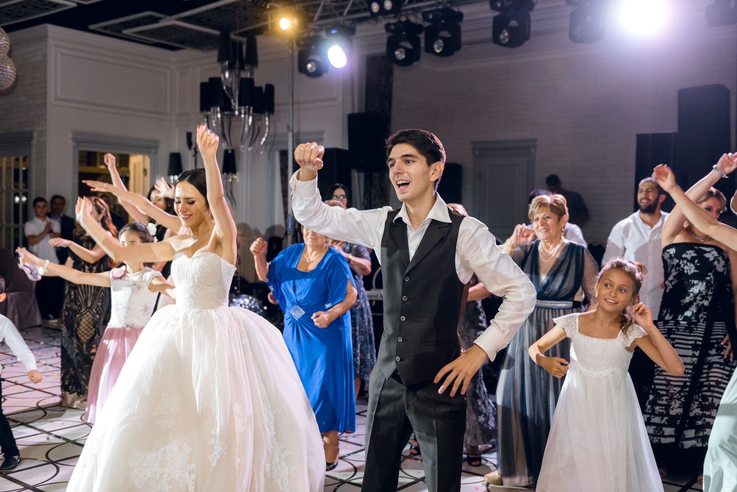 Фотограф и видеограф на свадьбу в Ростов-на-Дону