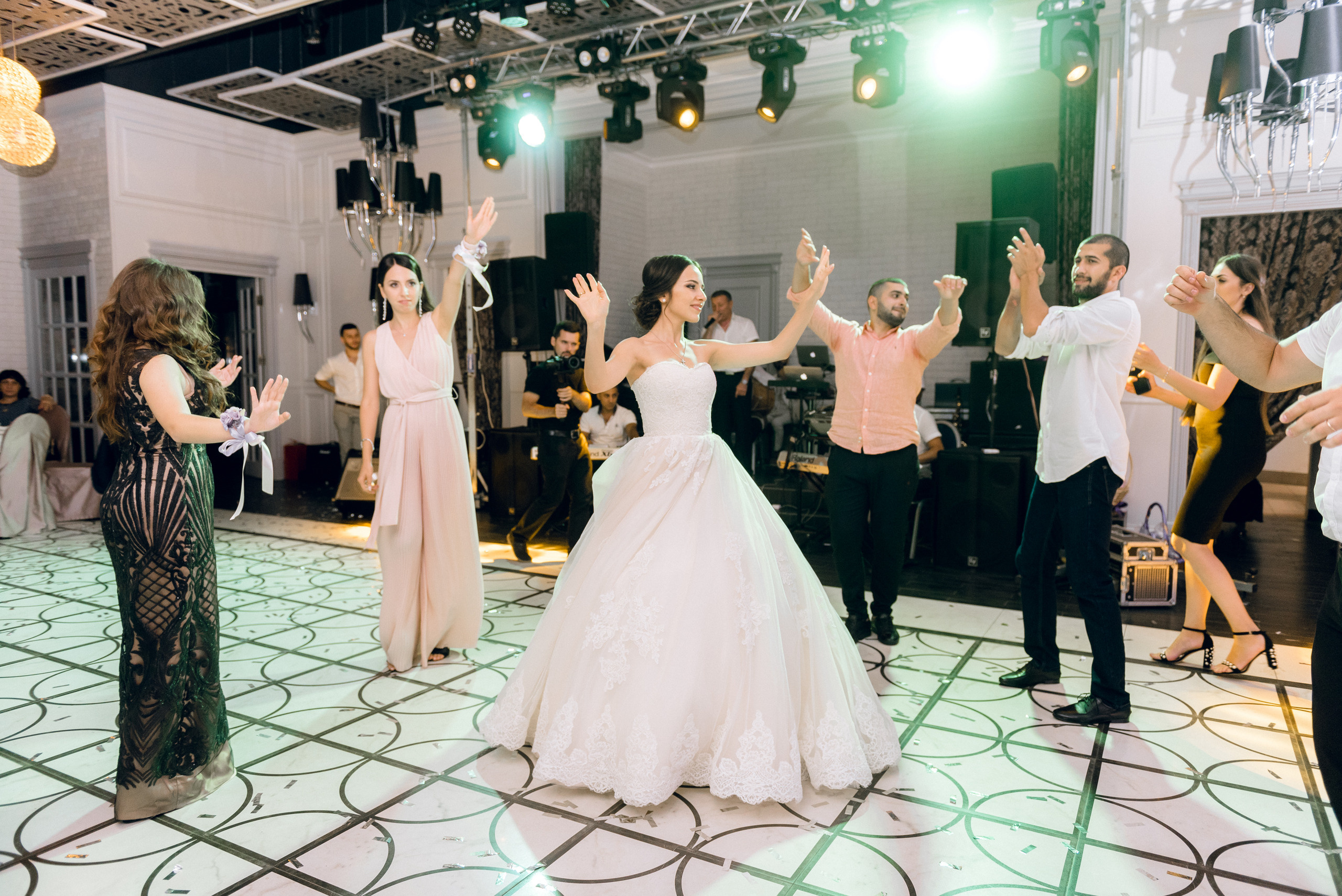 Фотограф и видеограф на свадьбу в Ростов-на-Дону