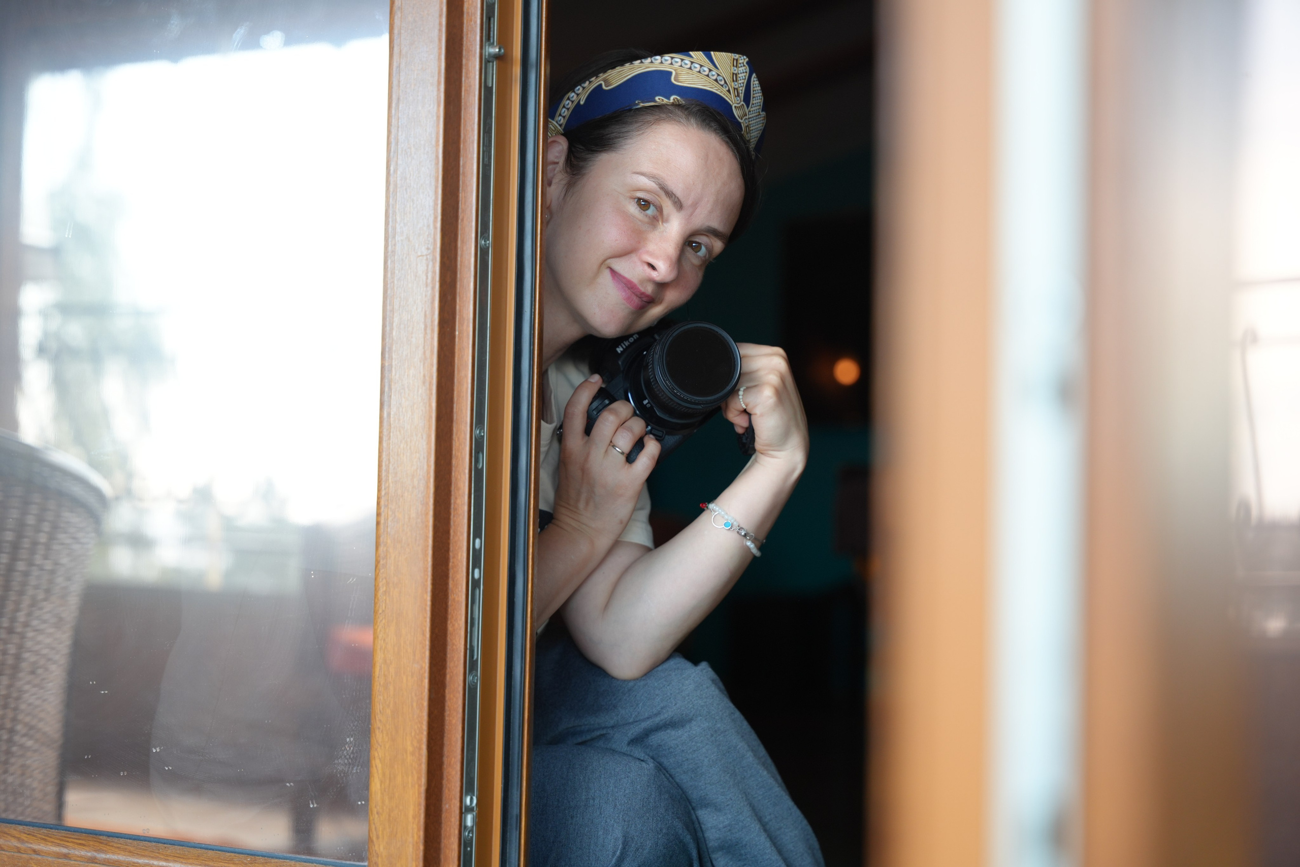 #backstage со съёмок команды в загородном доме. Портретный фотограф в Санкт-Петербурге Дмитриева Наталия