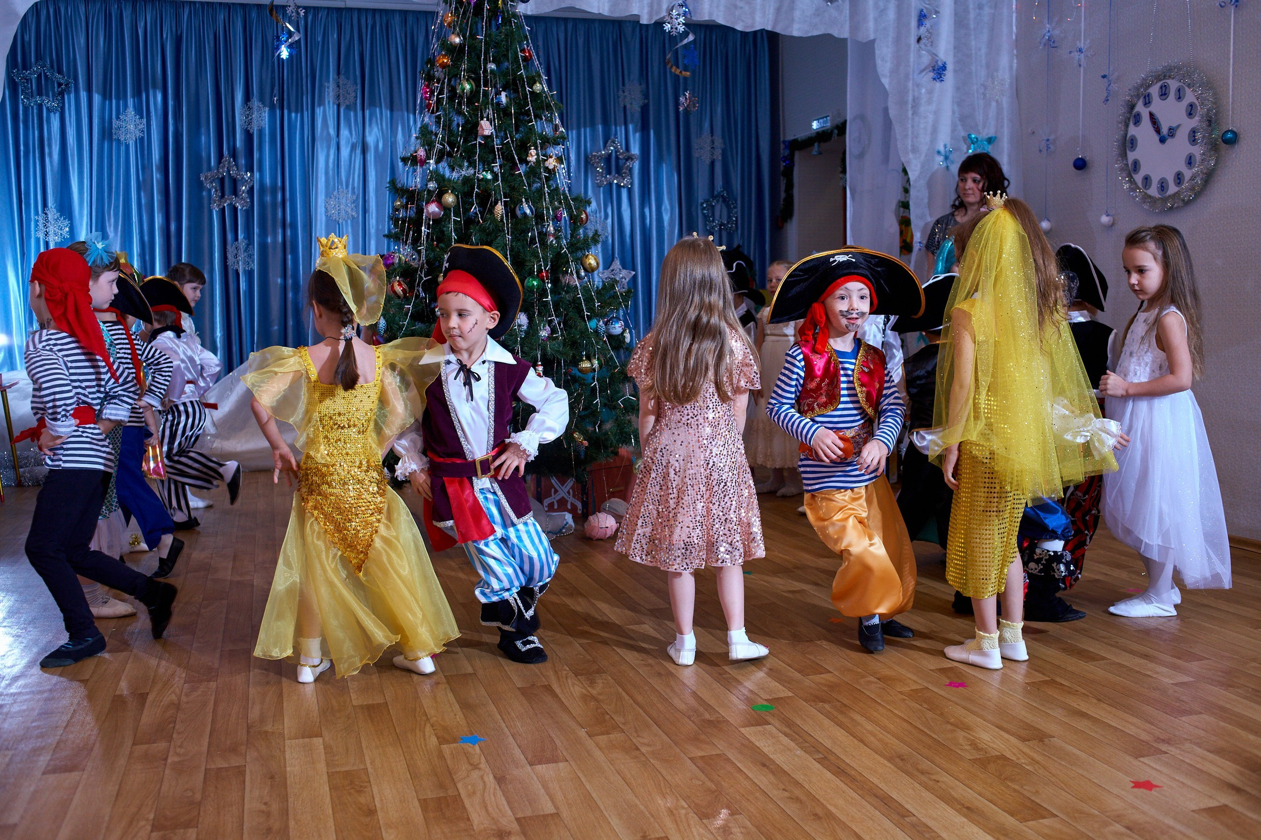 Новогодний утренник. Выпускной альбом Новосибирск