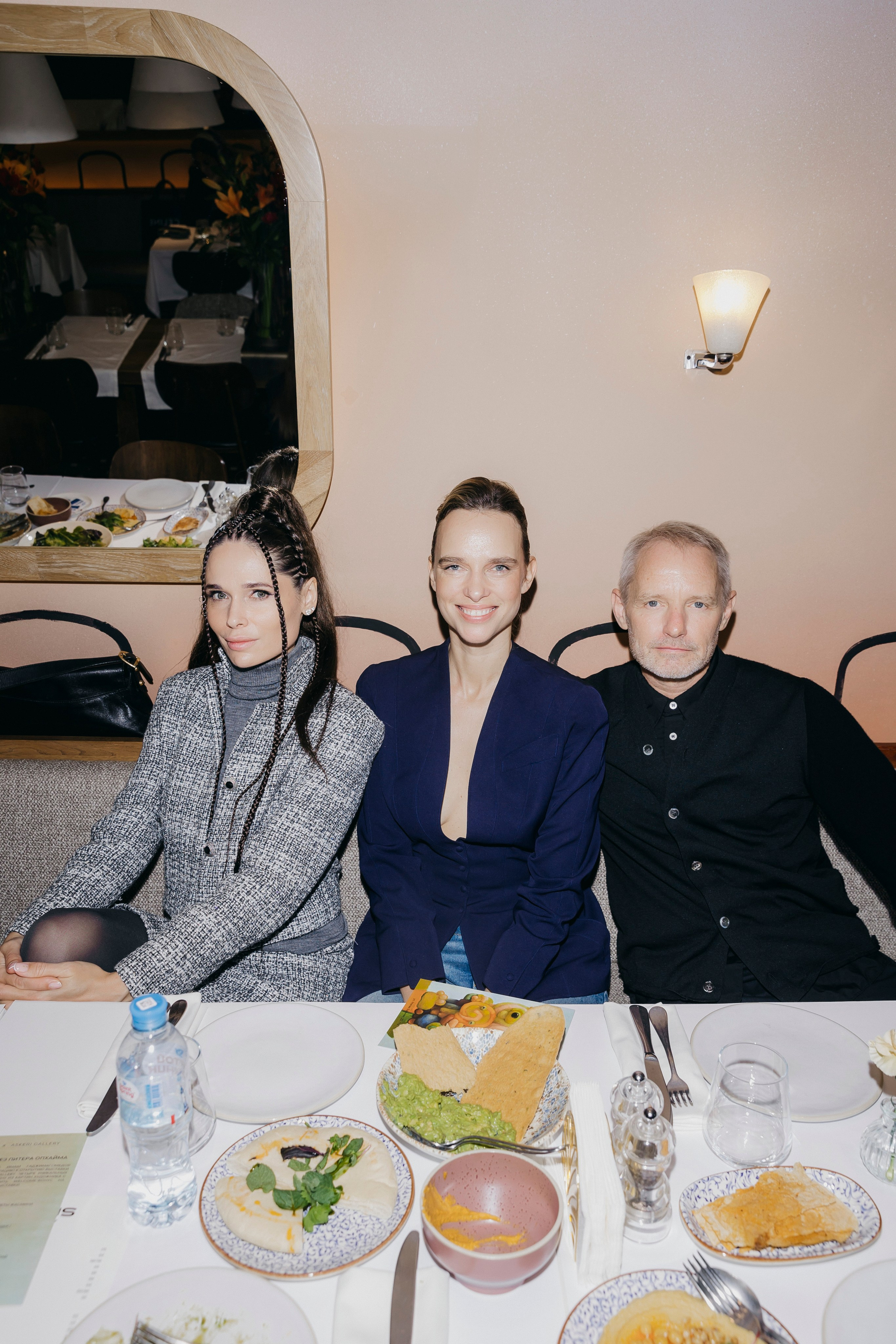 Brunch with Polina Askeri & Peter Opheim, Queens, Moscow. «Птичка на проводе»: информационный портал в Москве