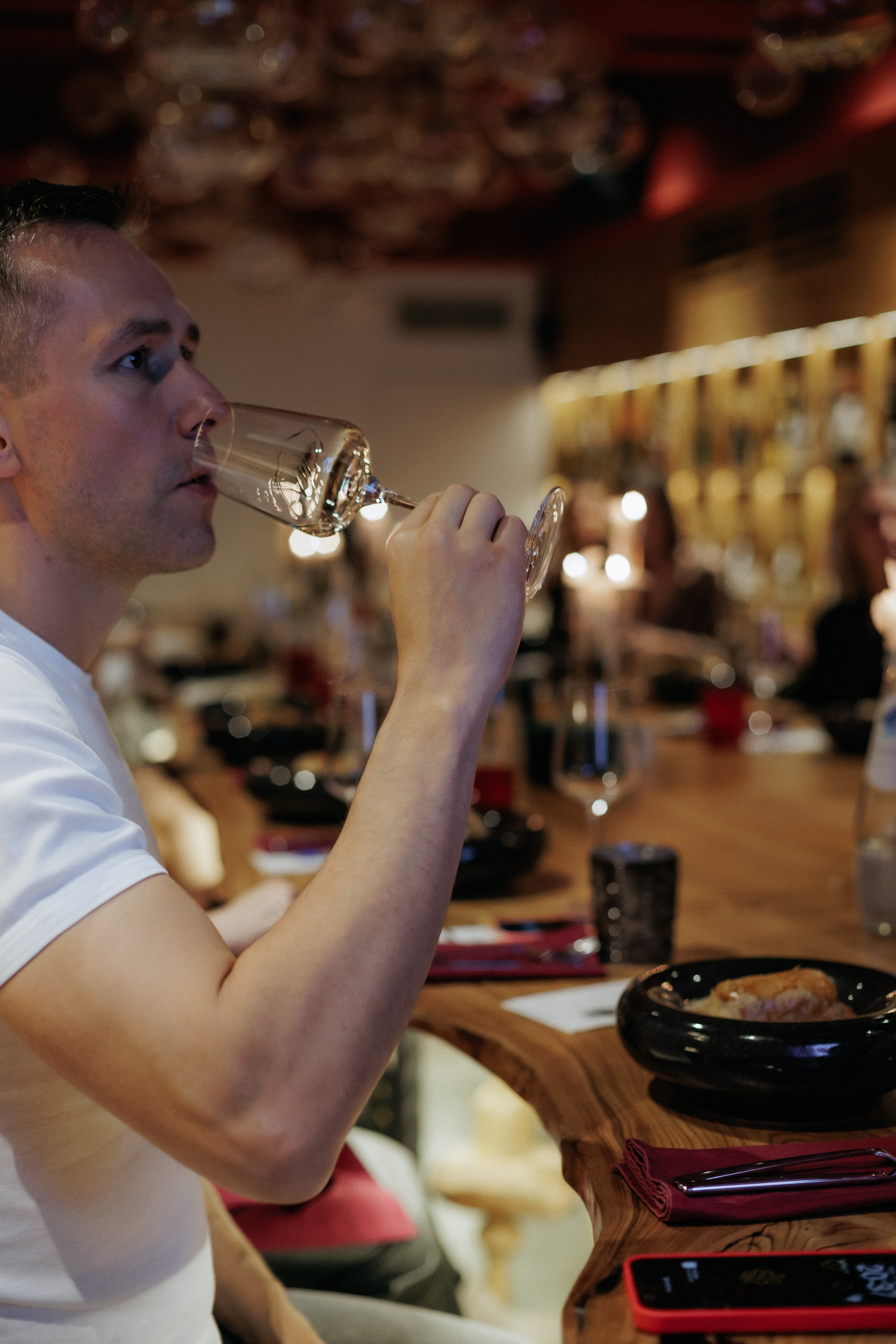 MAIN WINE x DPTRADE. СВОИ. ФОТООТЧЕТЫ-СОБЫТИЯ-МЕСТА