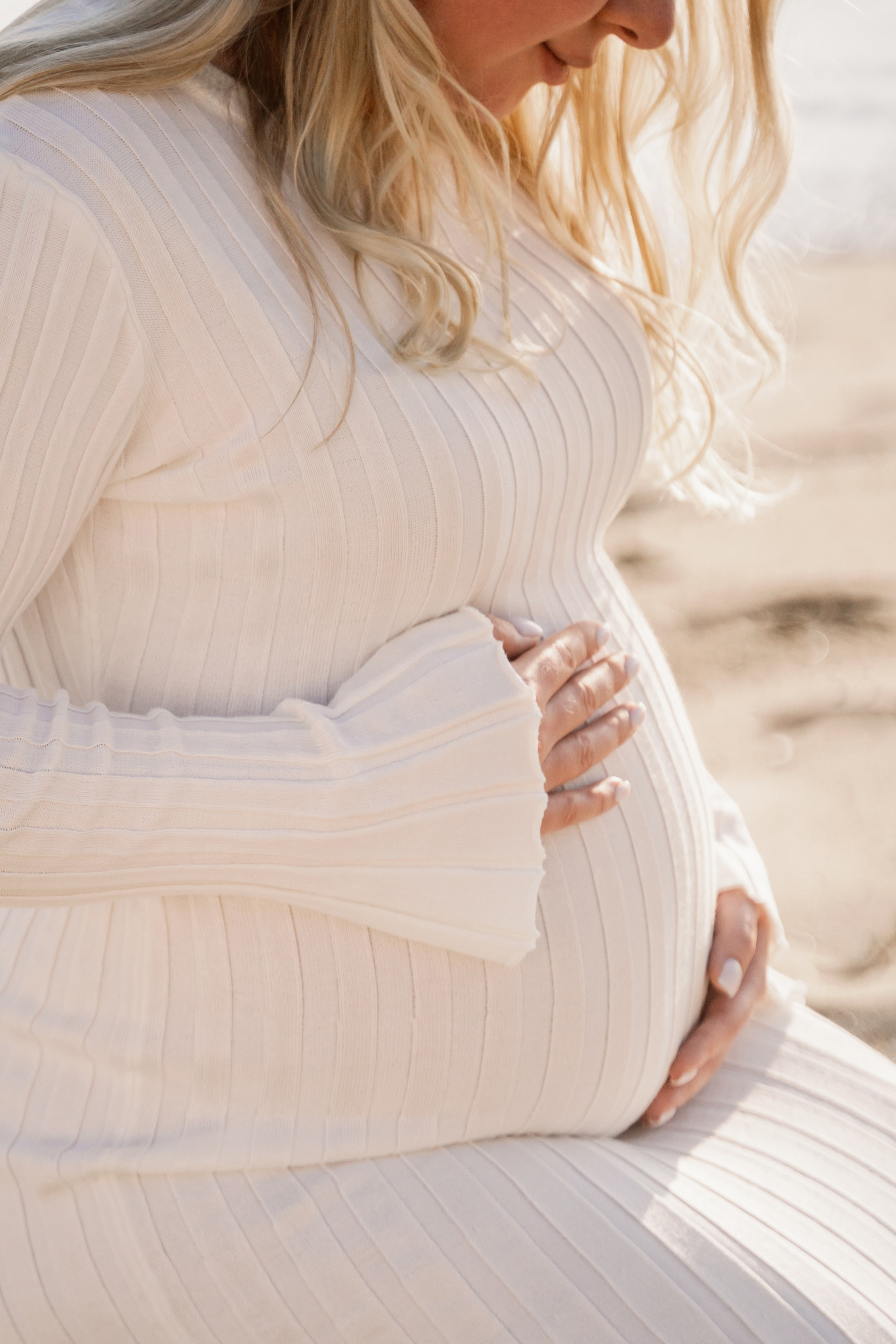 Family photographer in abu dhabi dubai sharjah fujeirah