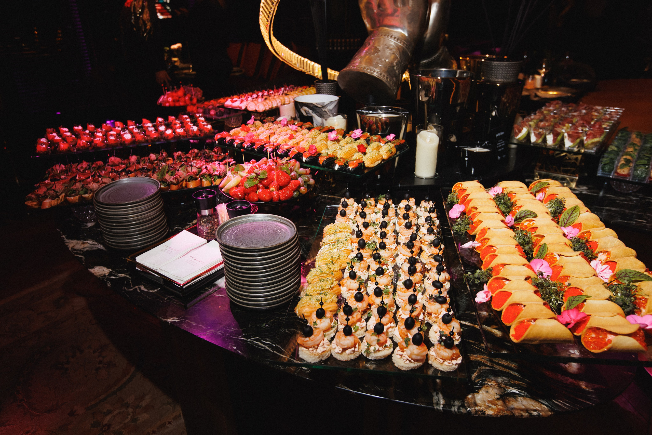 B.DAY PARTY ЖУРНАЛА •G. СВОИ. ФОТООТЧЕТЫ-СОБЫТИЯ-МЕСТА