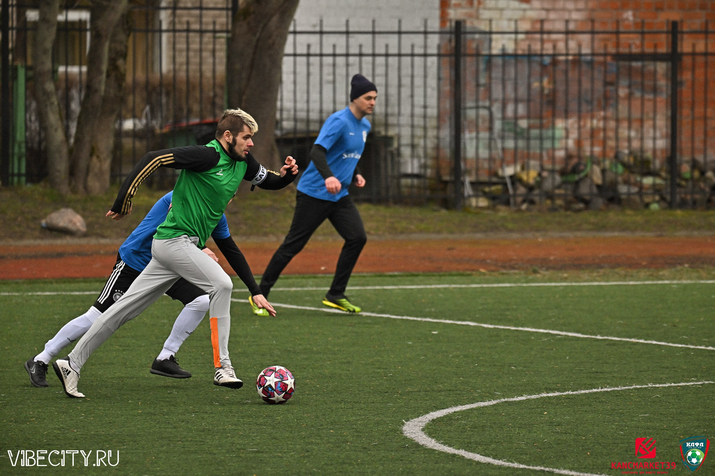 XX ЧЕМПИОНАТ КАЛИНИНГРАДСКОЙ ЛФЛ КАНЦМАРКЕТ39 сезона 2024–2025 гг. VIBECITY.RU Вайб Сити Ру Фоторепортажи Фотоотчеты Калининград