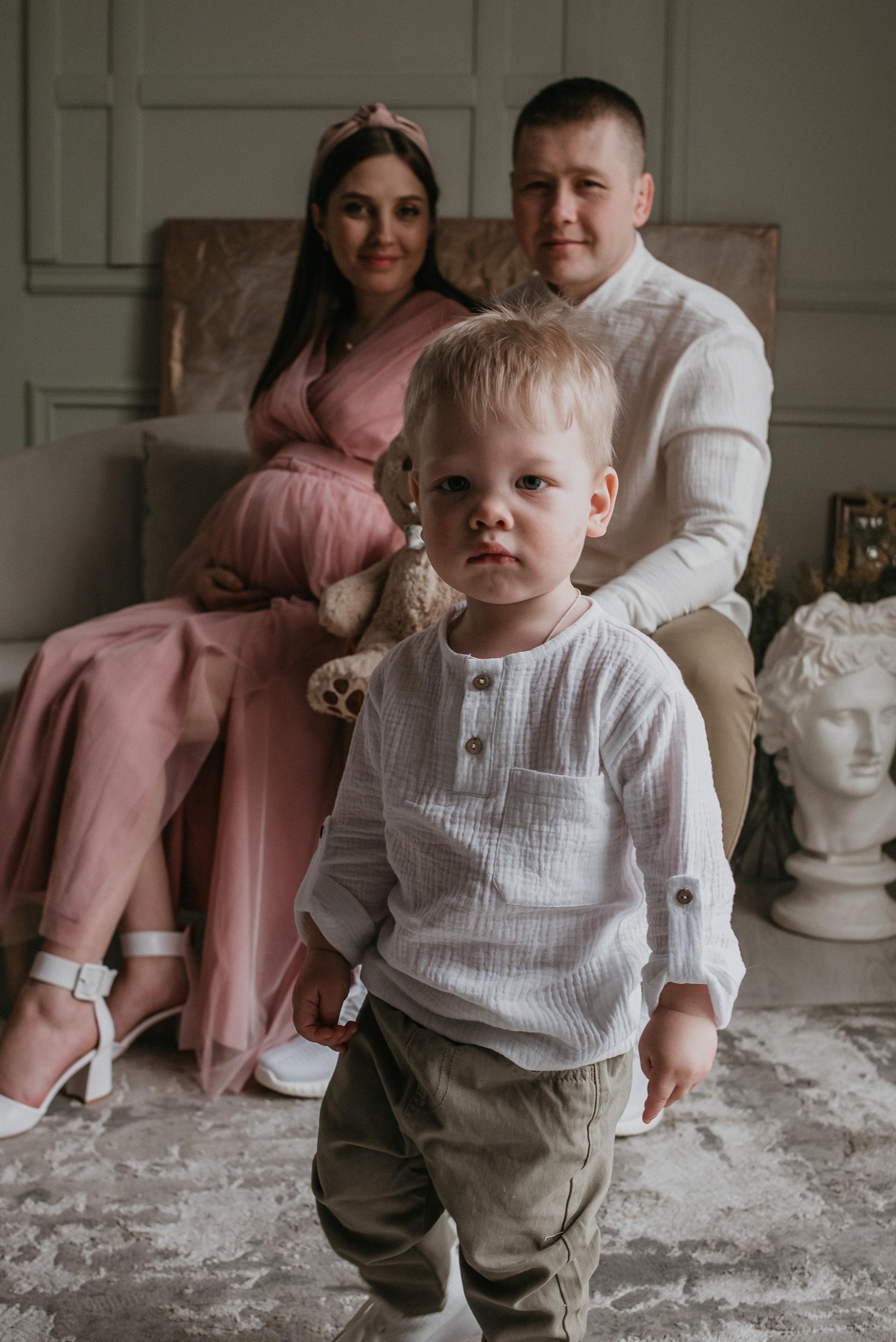 Анастасия, Роман и Кирюша (1). Главная