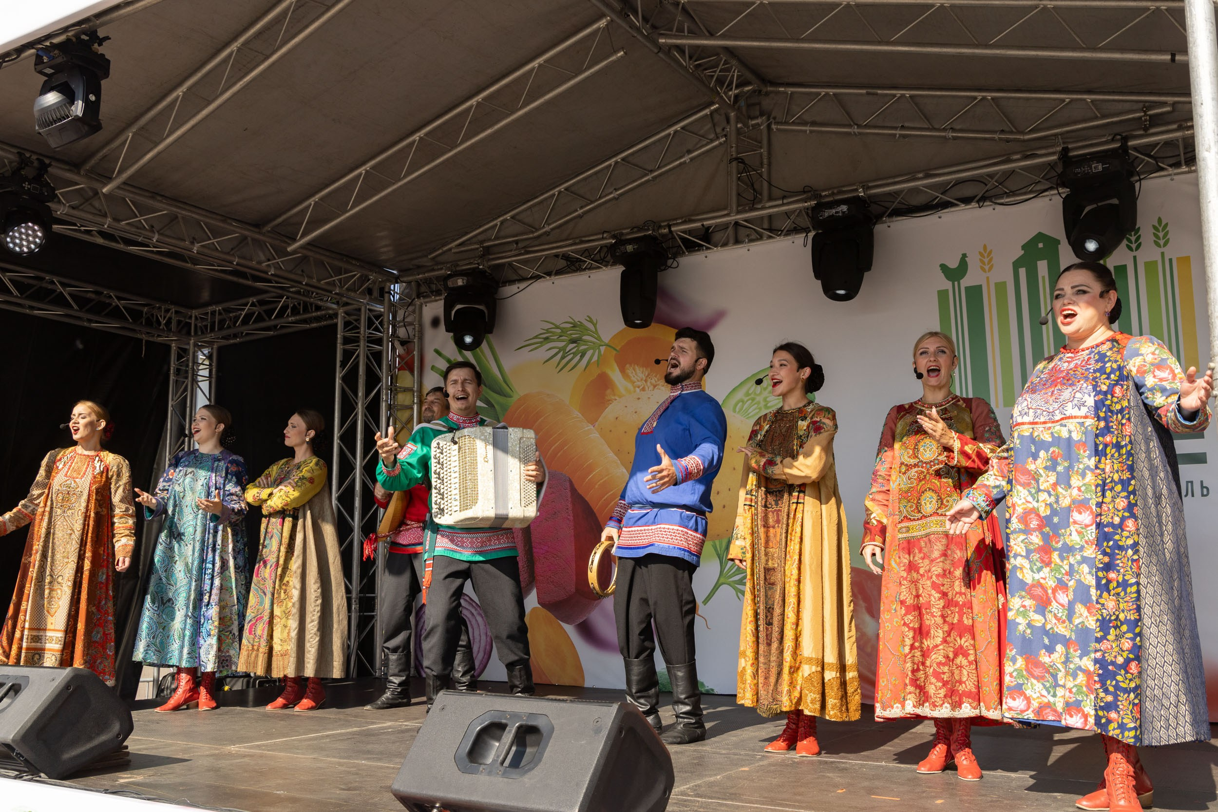 Фоторепортаж с фермерского фестиваля «СВОЁ»