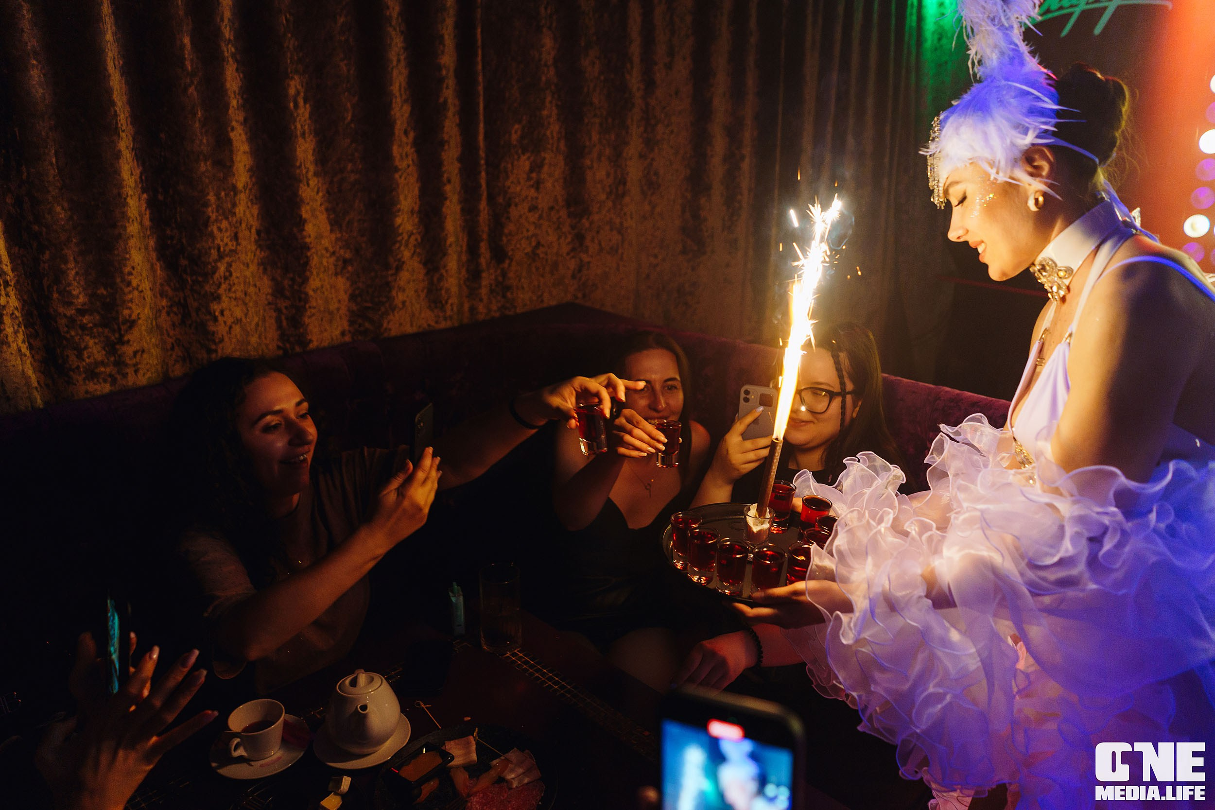 Фоторепортаж из караоке-клуба Эйфория. One Media Life: фоторепортажи, фотоотчеты с мероприятий и заведений
