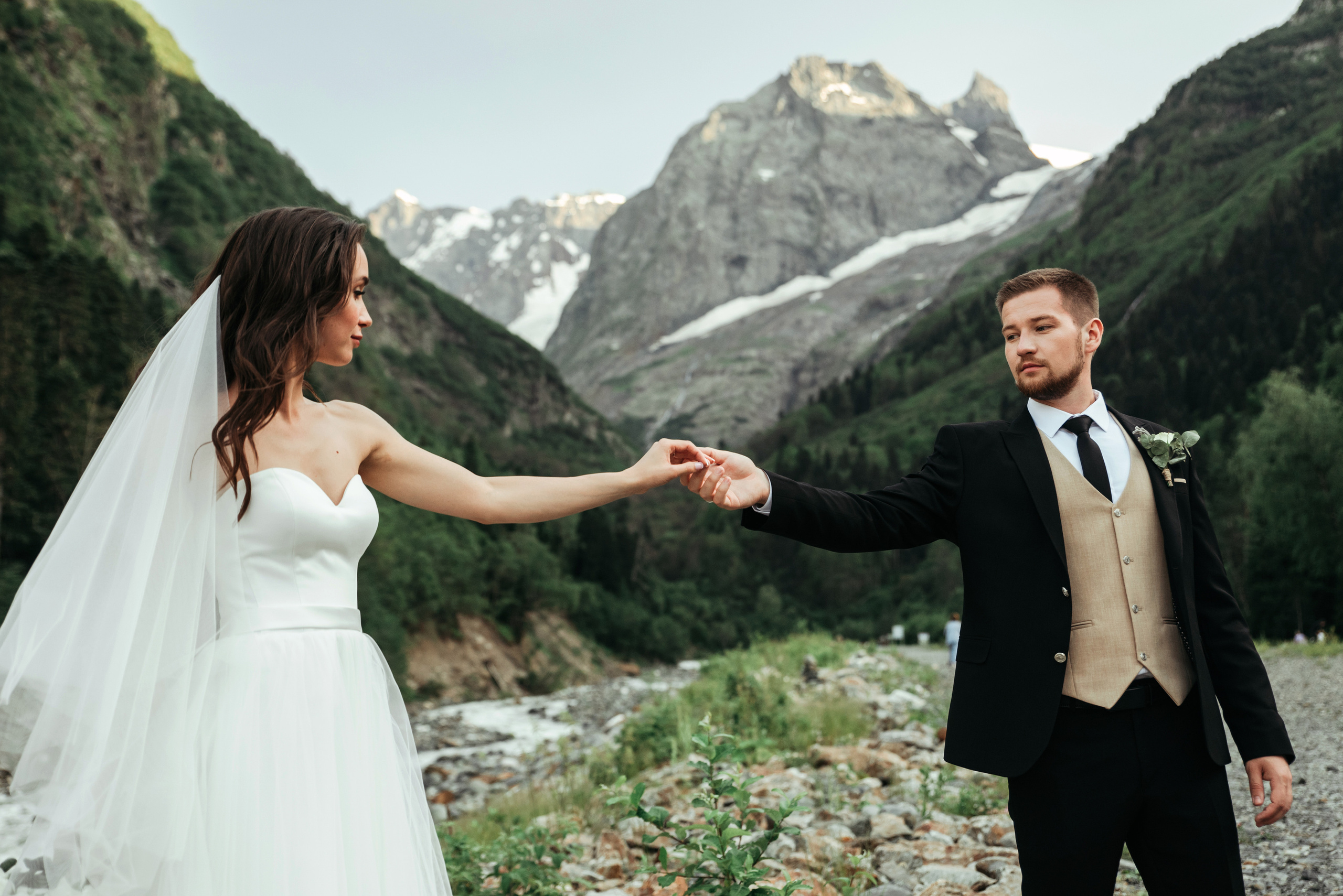 Свадьба Димы и Даши Домбай. Свадебный и travel фотограф в Волгограде, Сочи, Домбае, Европе
