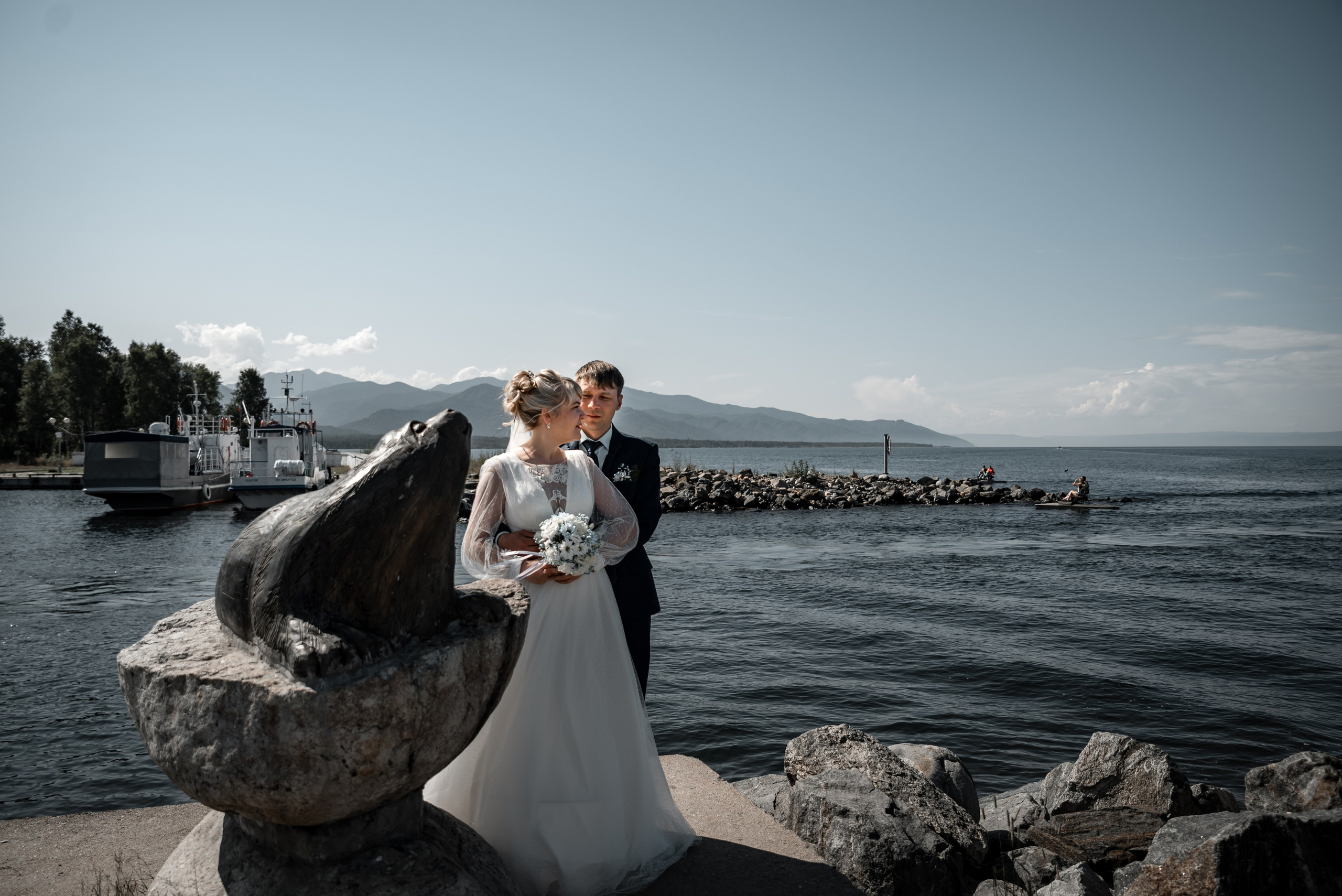 Свадебная фотосессия на Байкале и горах. Семейный и свадебный фотограф в Иркутске Максим Жигалов