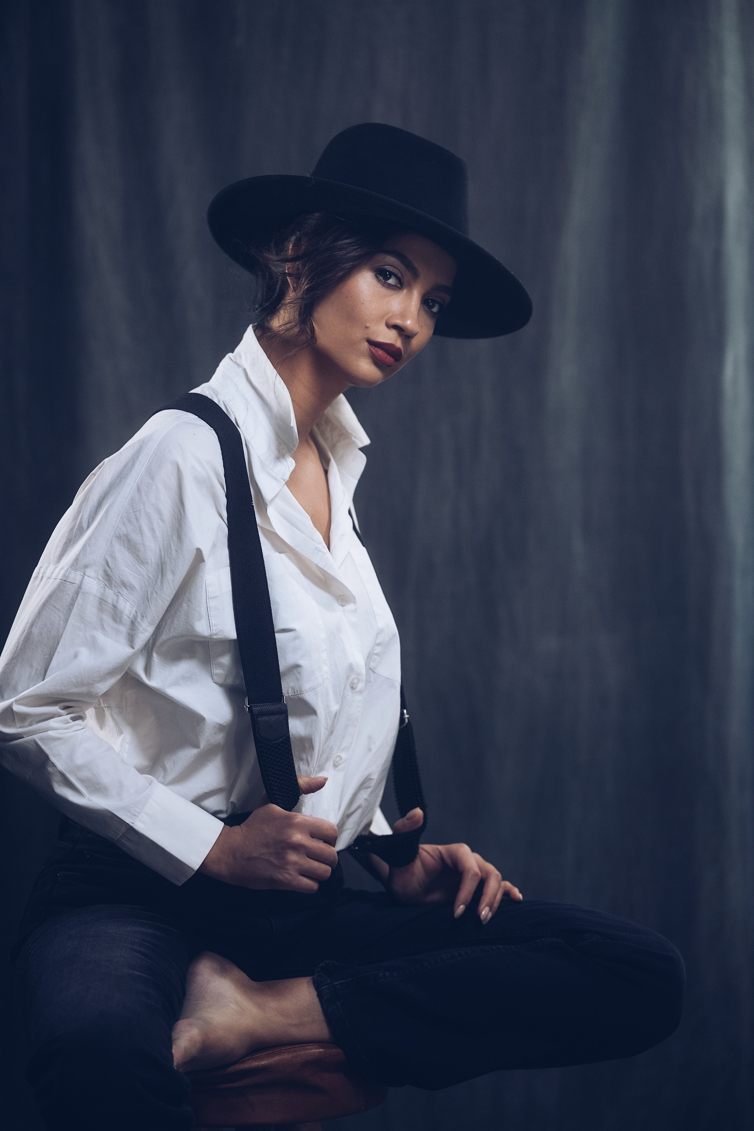 отограф Михаил Гуляев. Фотосессия в Новосибирске. Фотосессия в студии.