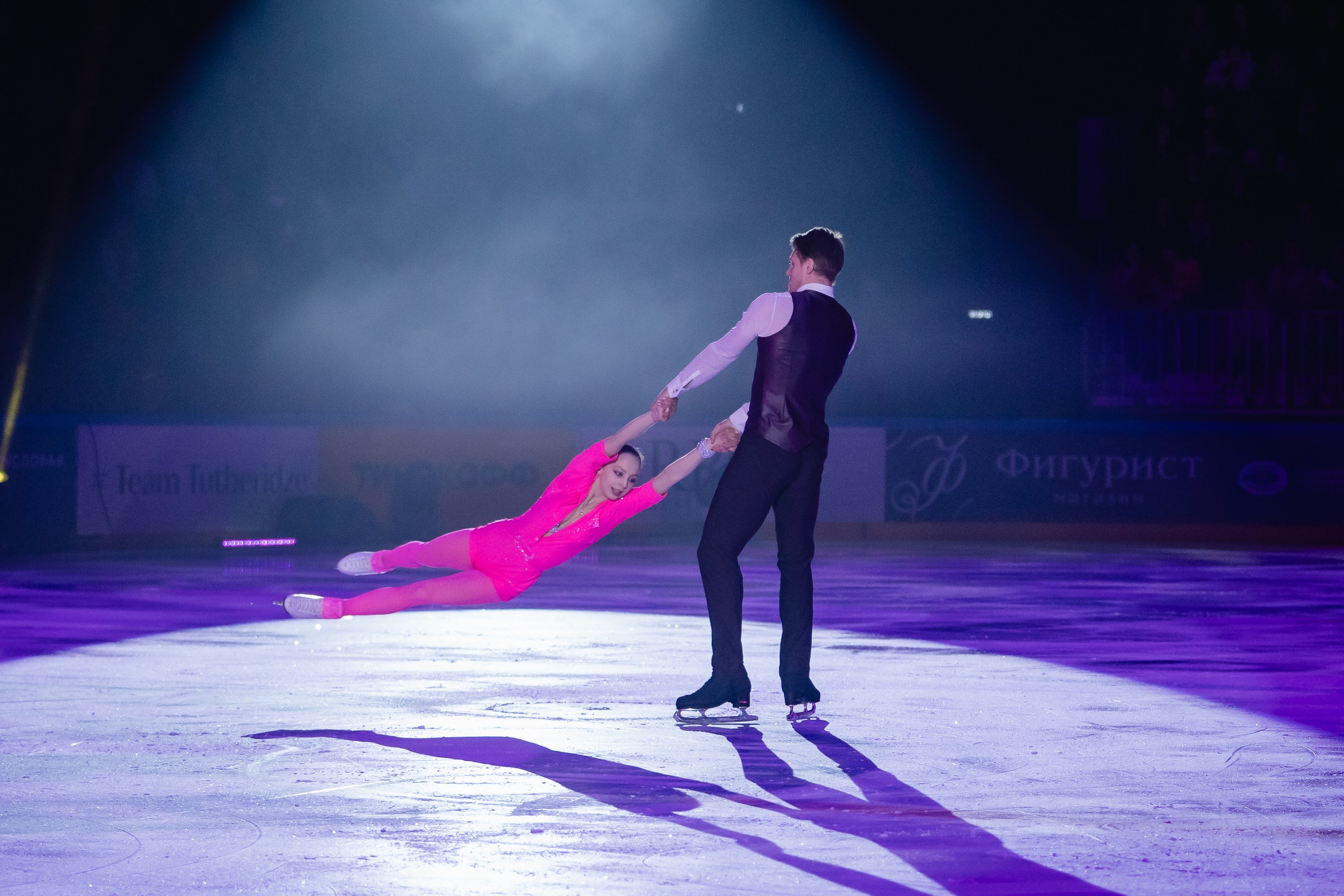 Шоу «Чемпионы на льду» в Новосибирске. Воробьева Ксения — Спортивный и танцевальный фотограф Новосибирск