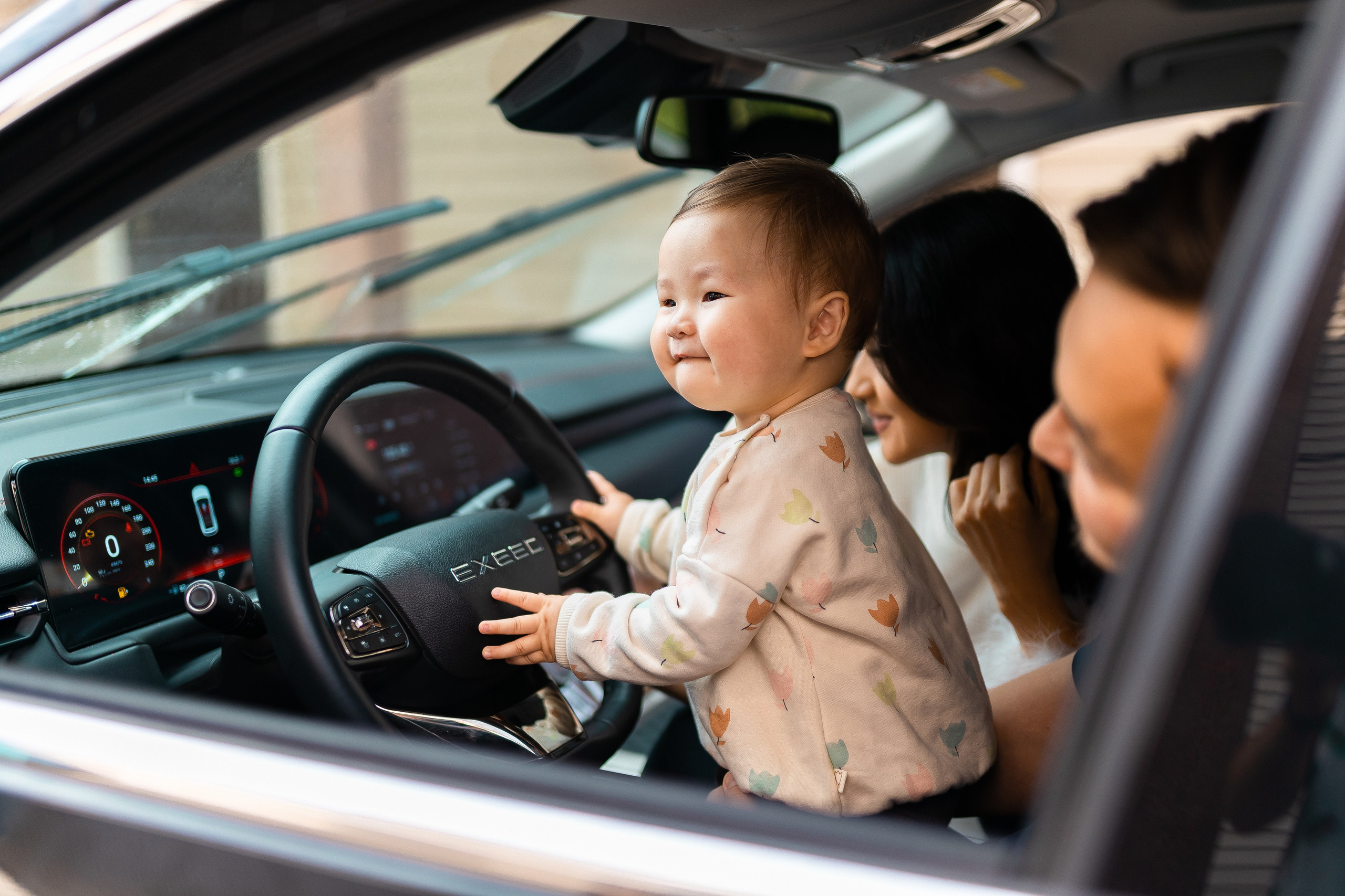 Семейная фотосессия в Алматы. MIKHAIL VASSILYEV — Свадебный и Репортажный фотограф в Алматы