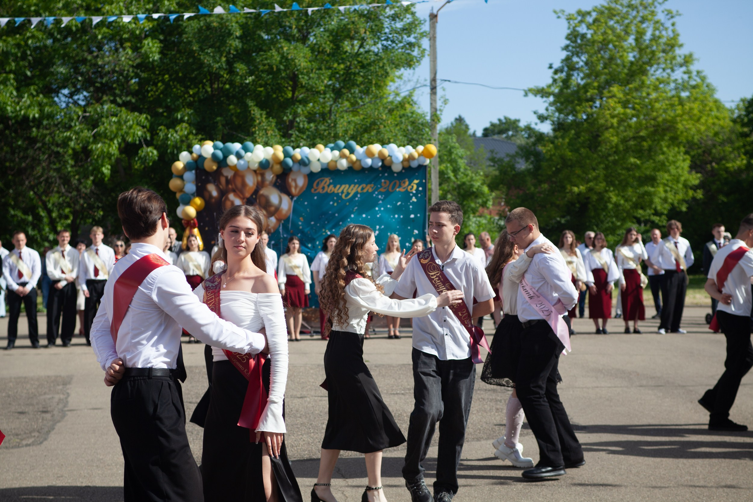 Последний звонок в Десяточке