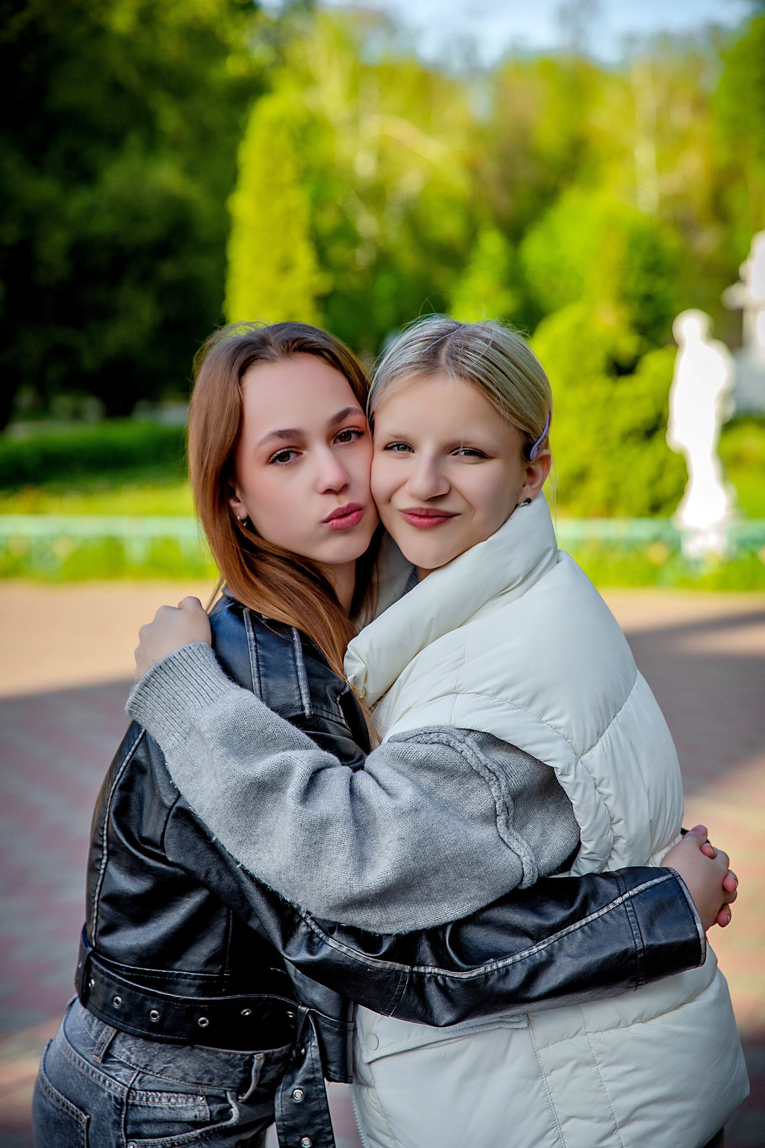 Выпускные (школьные) альбомы (книги) в Ростове-на-Дону. Современные Выпускные Альбомы в Ростове-на-Дону