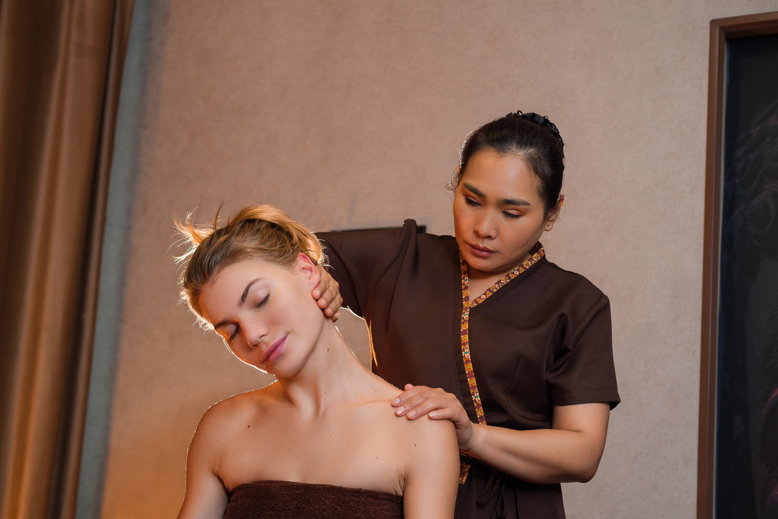 Контент фотосессия для тайского массажа в СПб