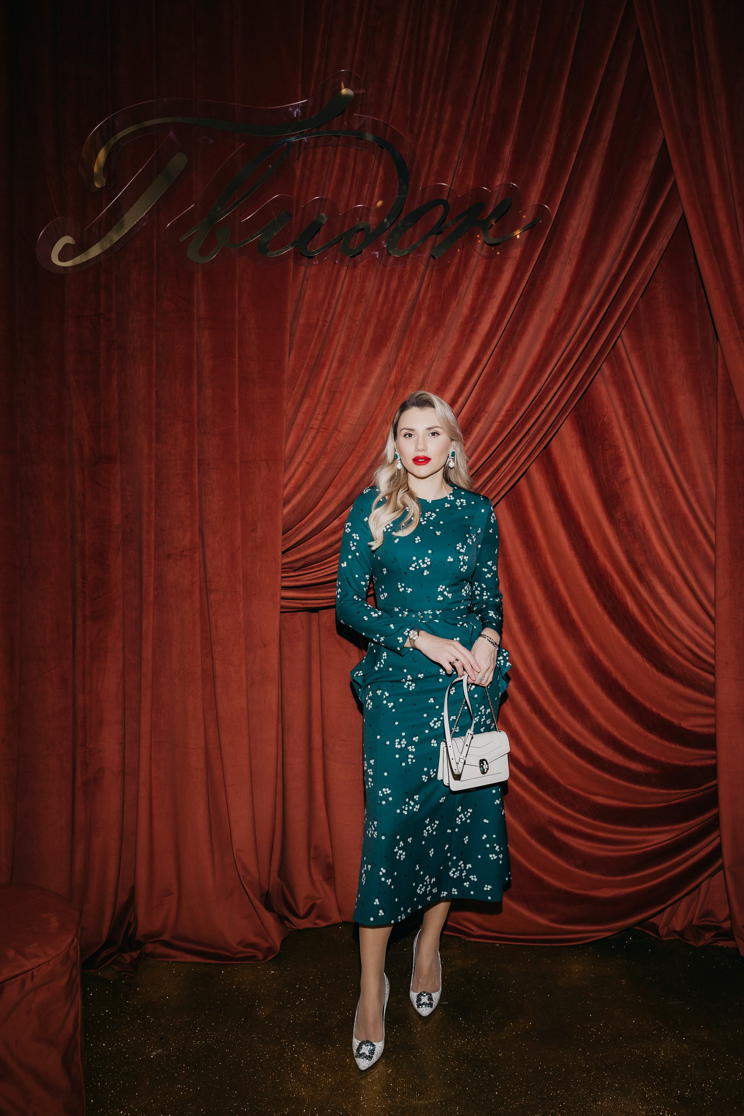 Наталия Карпова на дне рождения ресторана "Гвидон"