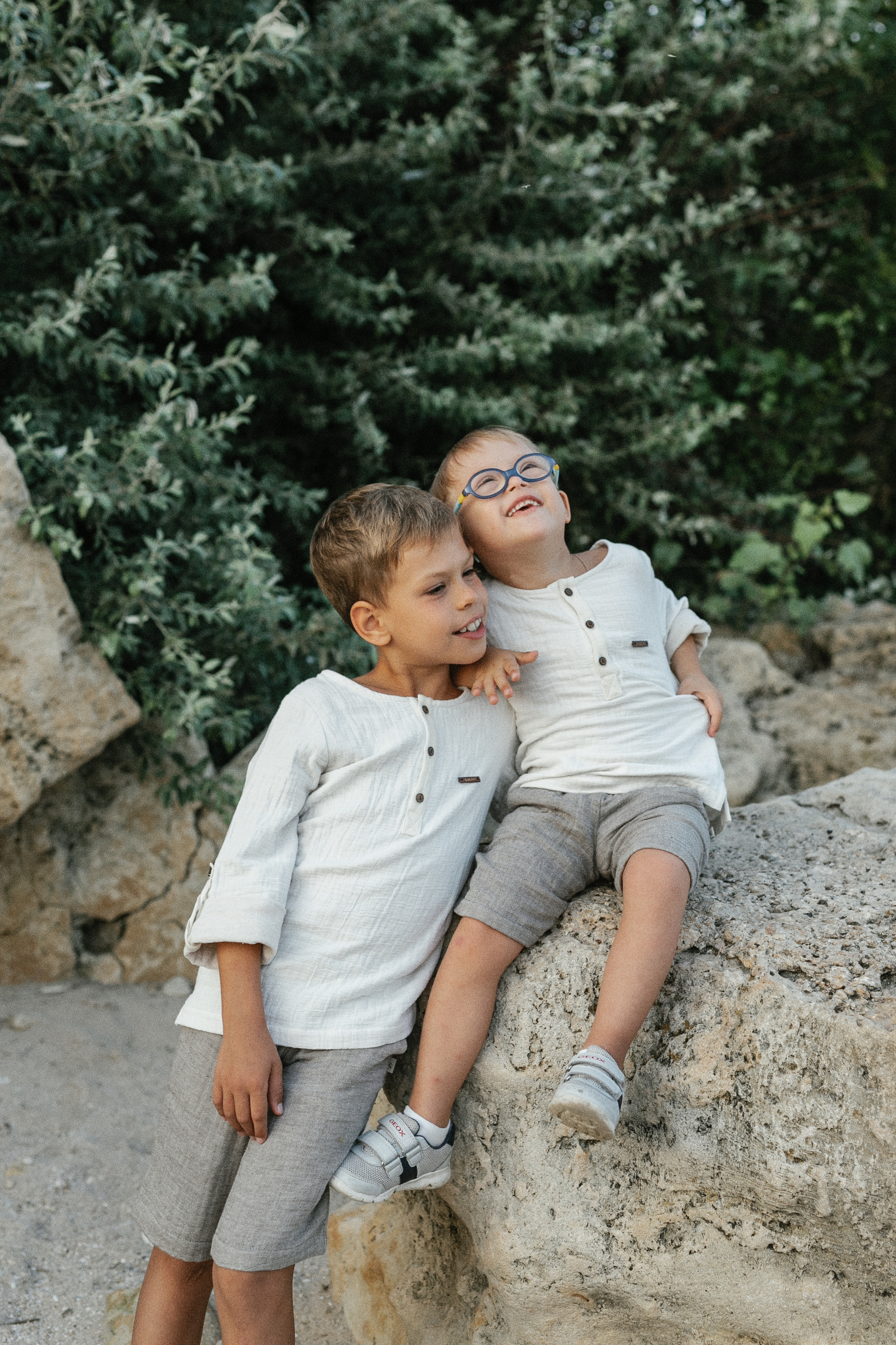 Оля и Ярослав (Мирон и Фадей). Семейный фотограф в г. Ростову-на-Дону Козлова Евгения