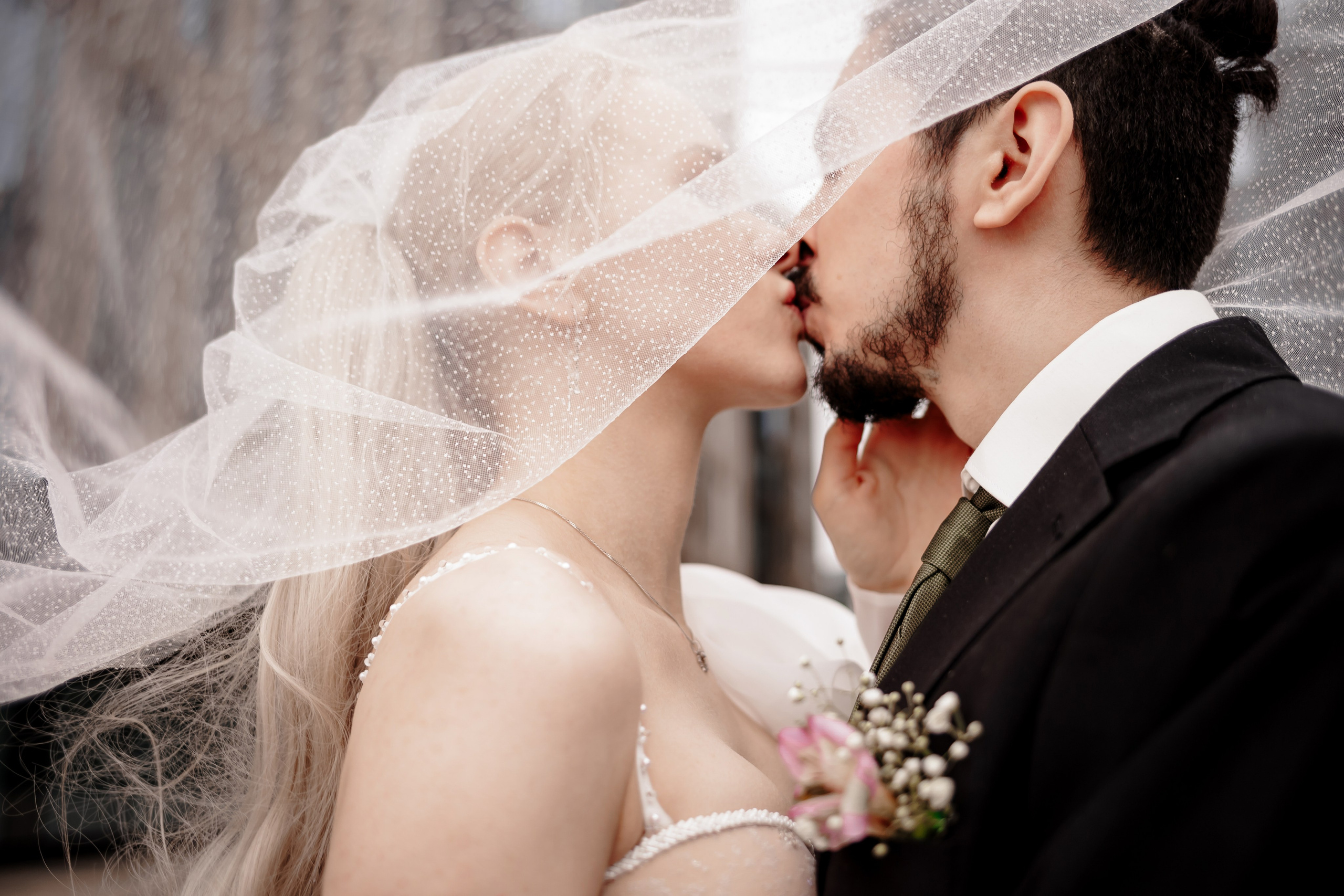 Свадебная фотосессия у банка Санкт-Петербург (Спб)