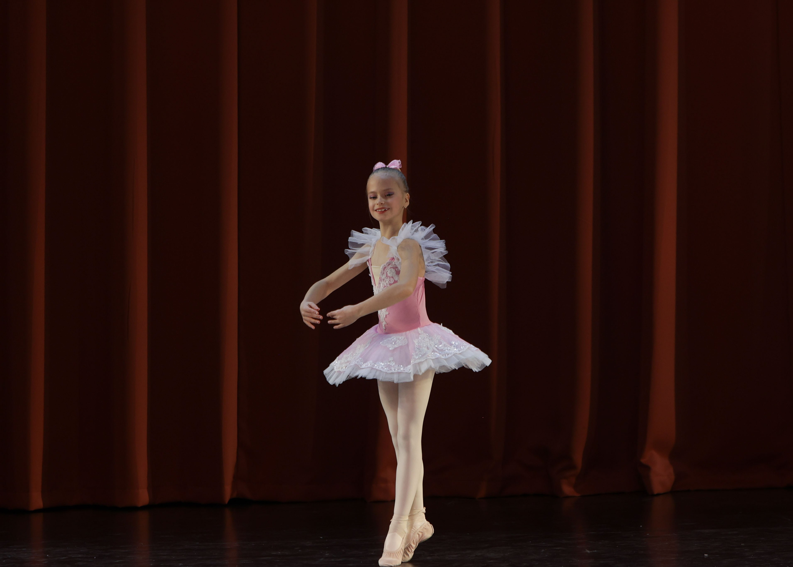 Фестиваль хореографического искусства «КУБОК ЛЕГЕНДЫ — 2025». Выпускные альбомы и школьный фотограф в Подольске, Троицке, Щербинке, Москве и Московской области