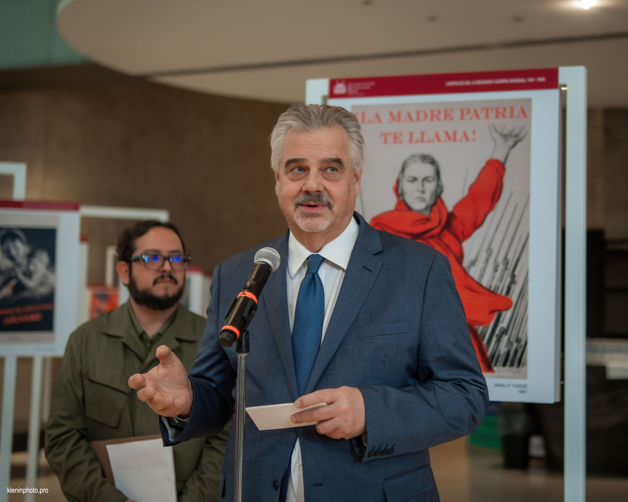 Posters of the Great Patriotic War. CDMX Photography | Alex Klenin| Portrait & Event Photographer