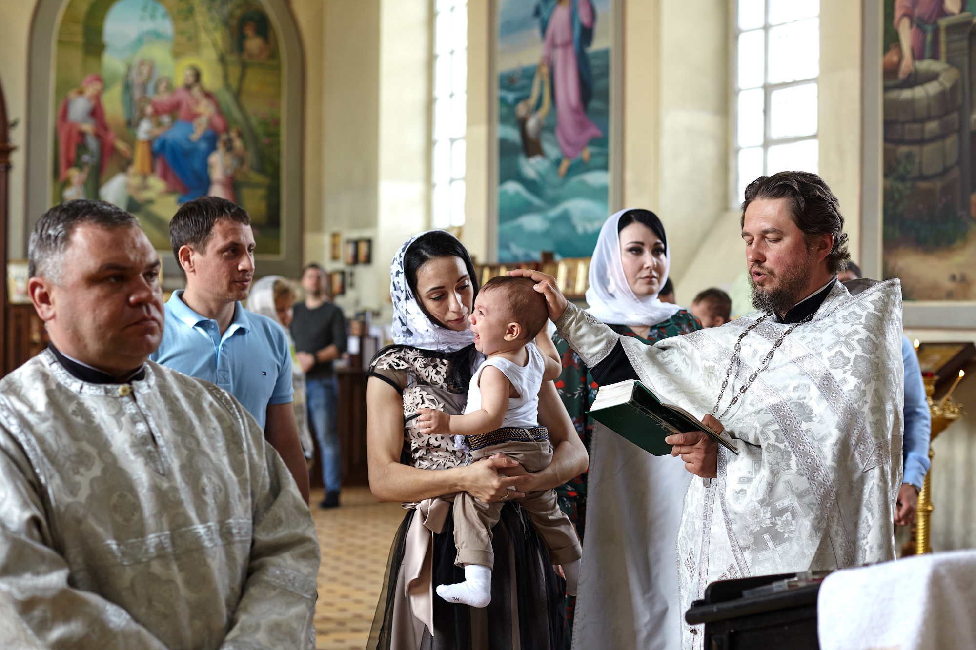 Крестины в храме Сретения Господня Ростов на Дону. Фото видео съёмка в Белой Калитве дуэт Герман и Инна