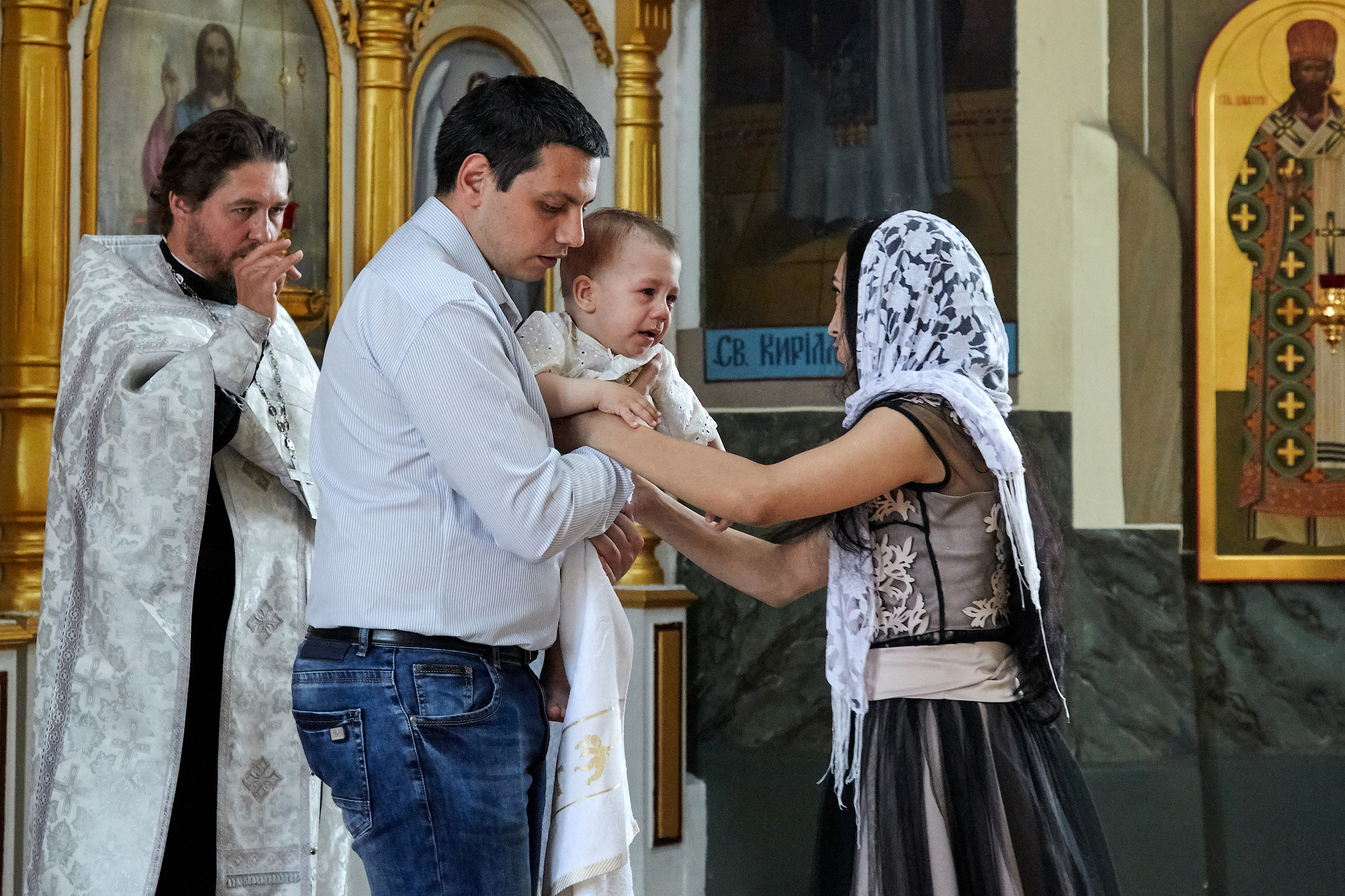 Крестины в храме Сретения Господня Ростов на Дону. Фото видео съёмка в Белой Калитве дуэт Герман и Инна