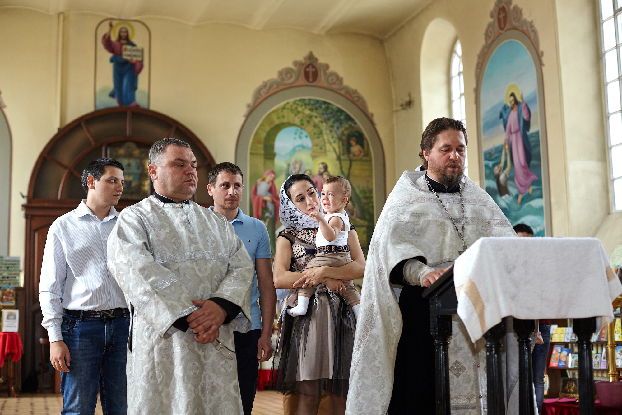 Крестины в храме Сретения Господня Ростов на Дону. Фото видео съёмка в Белой Калитве дуэт Герман и Инна