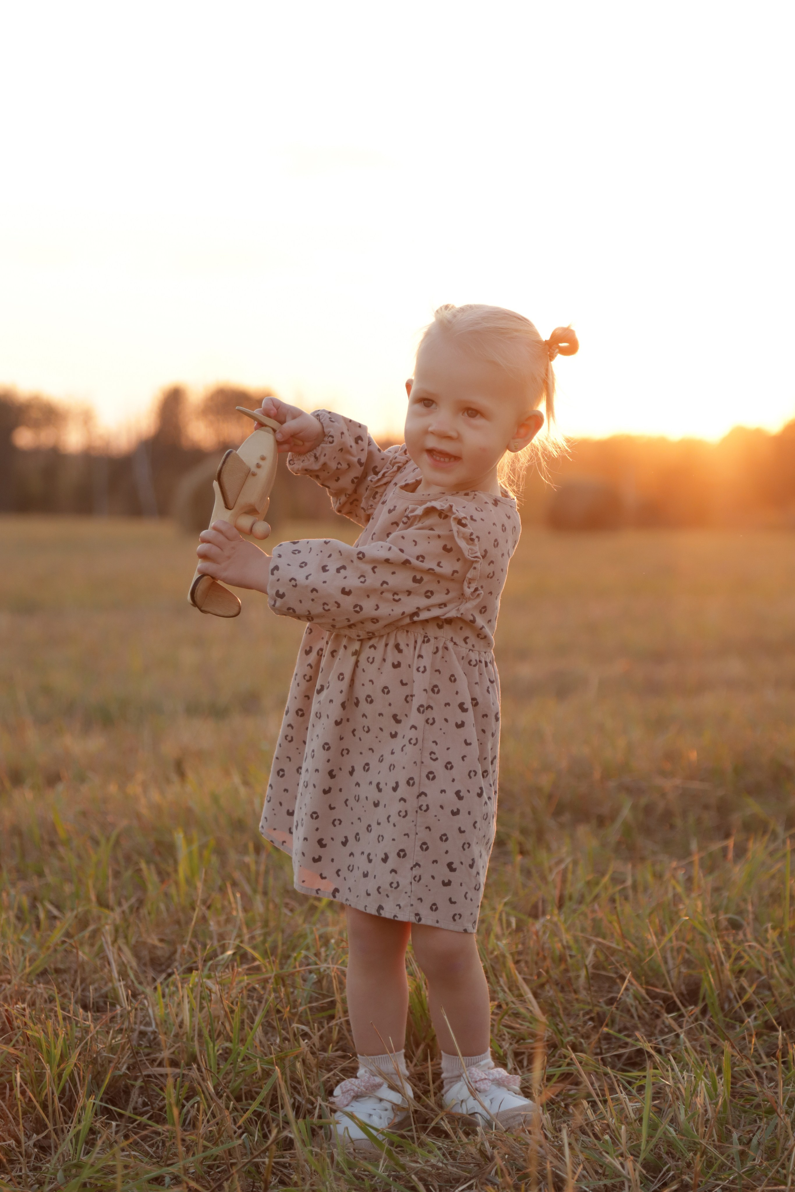 Мама с детьми в поле стога. Диана Николаева — фотограф город Балашиха