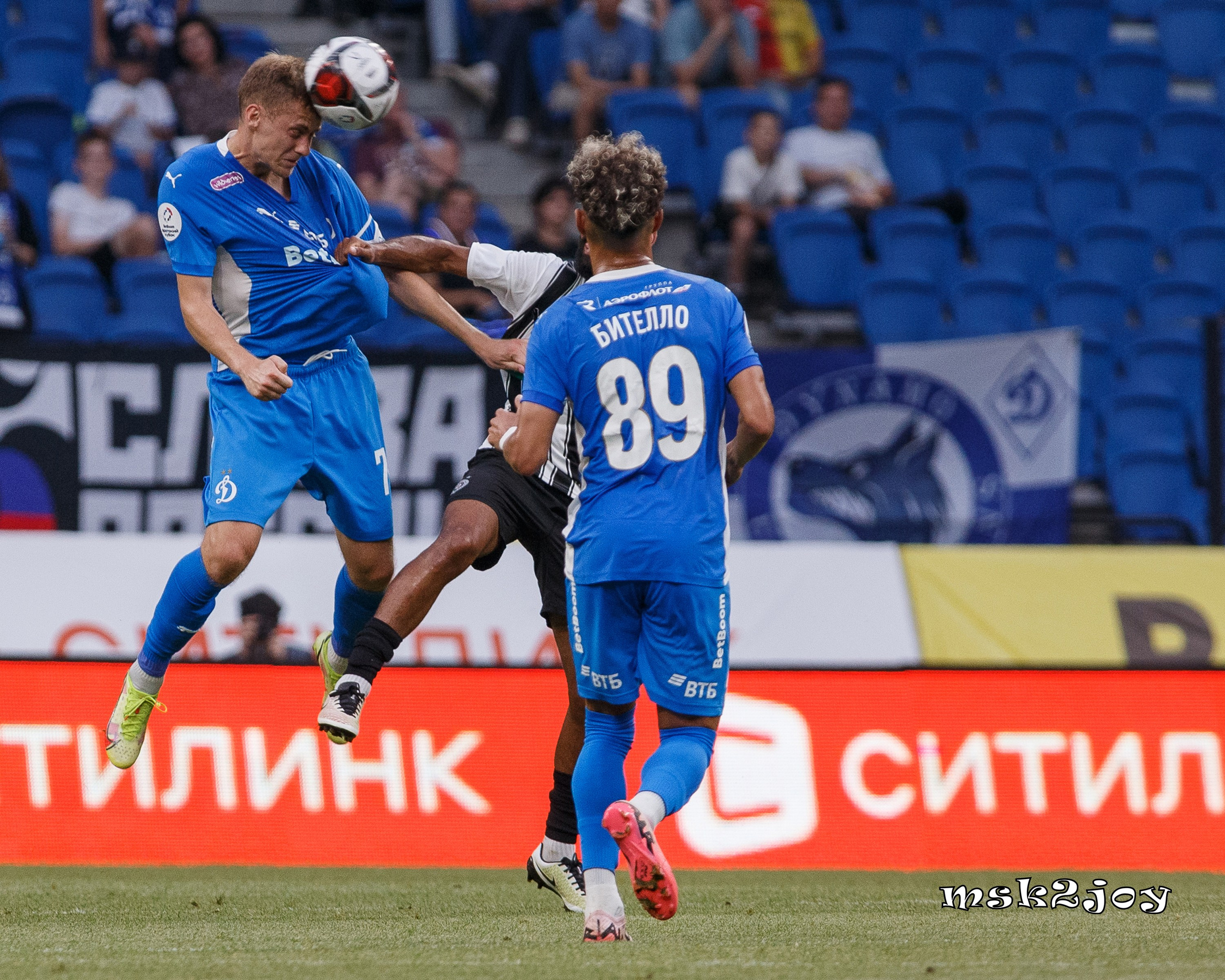 Фоторепортаж. ФК Динамо — ФК Партизан. Михаил Тоцкий портретный и репортажный фотограф в Москве