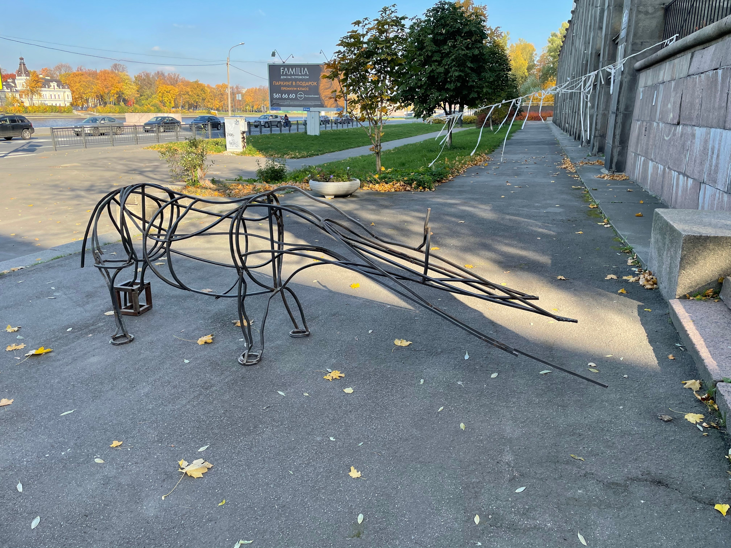 Носорог / rhinoceros. Художник — скульптор Антонина Фатхуллина