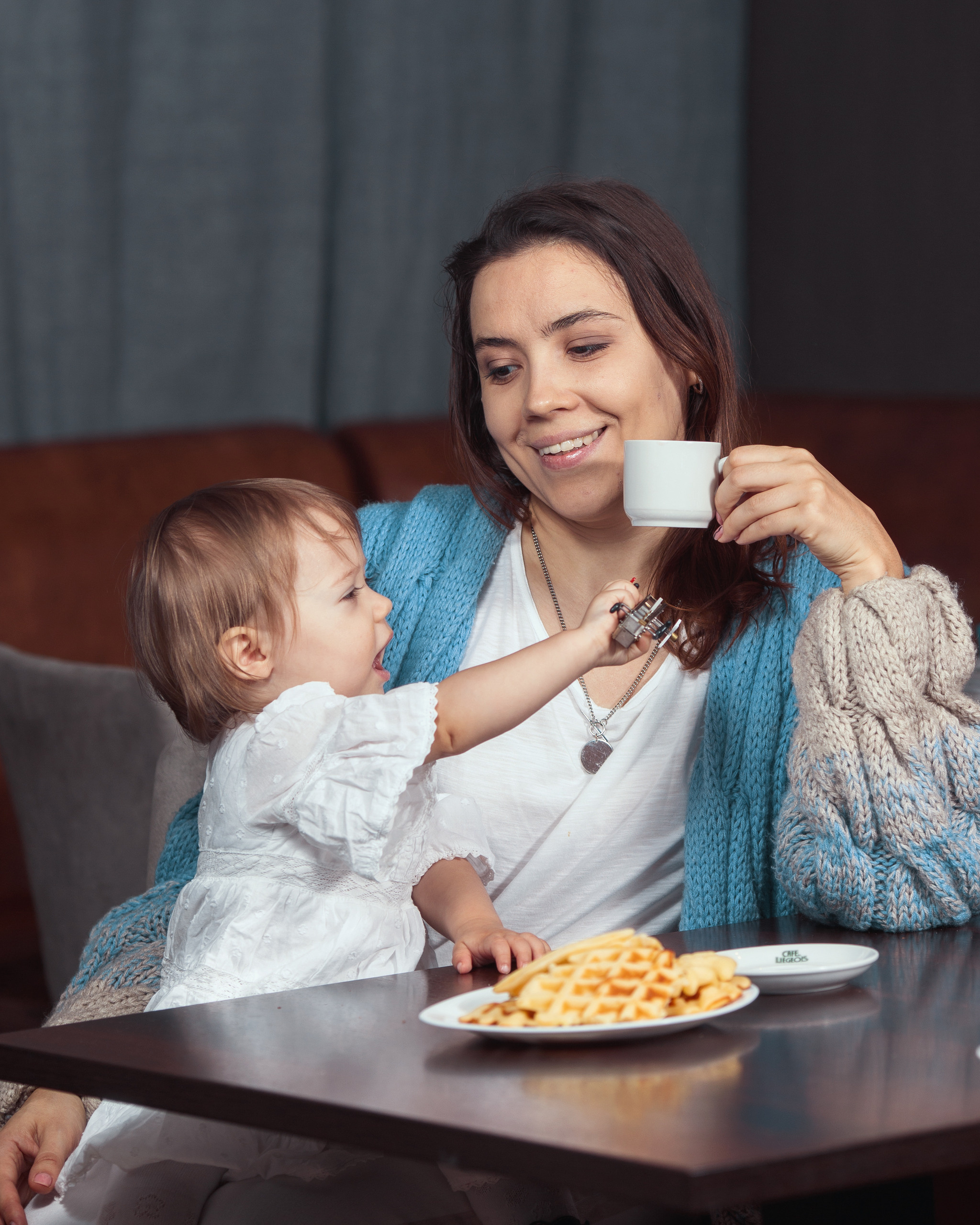 Фотодень в кафе “Мозаика”. Актерское и модельное портфолио. Фотограф в Москве Екатерина Коломеец