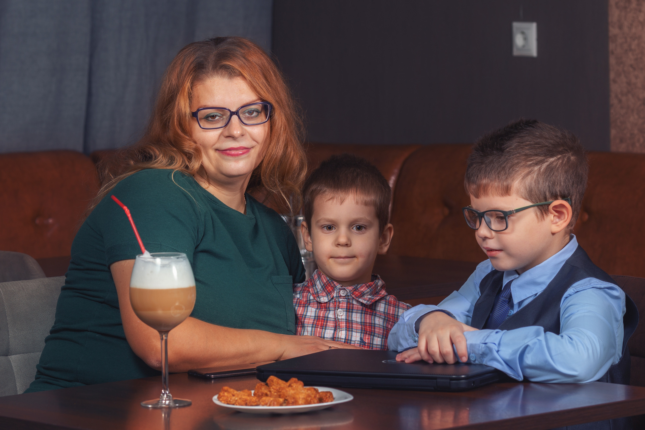 Фотодень в кафе “Мозаика”. Актерское и модельное портфолио. Фотограф в Москве Екатерина Коломеец