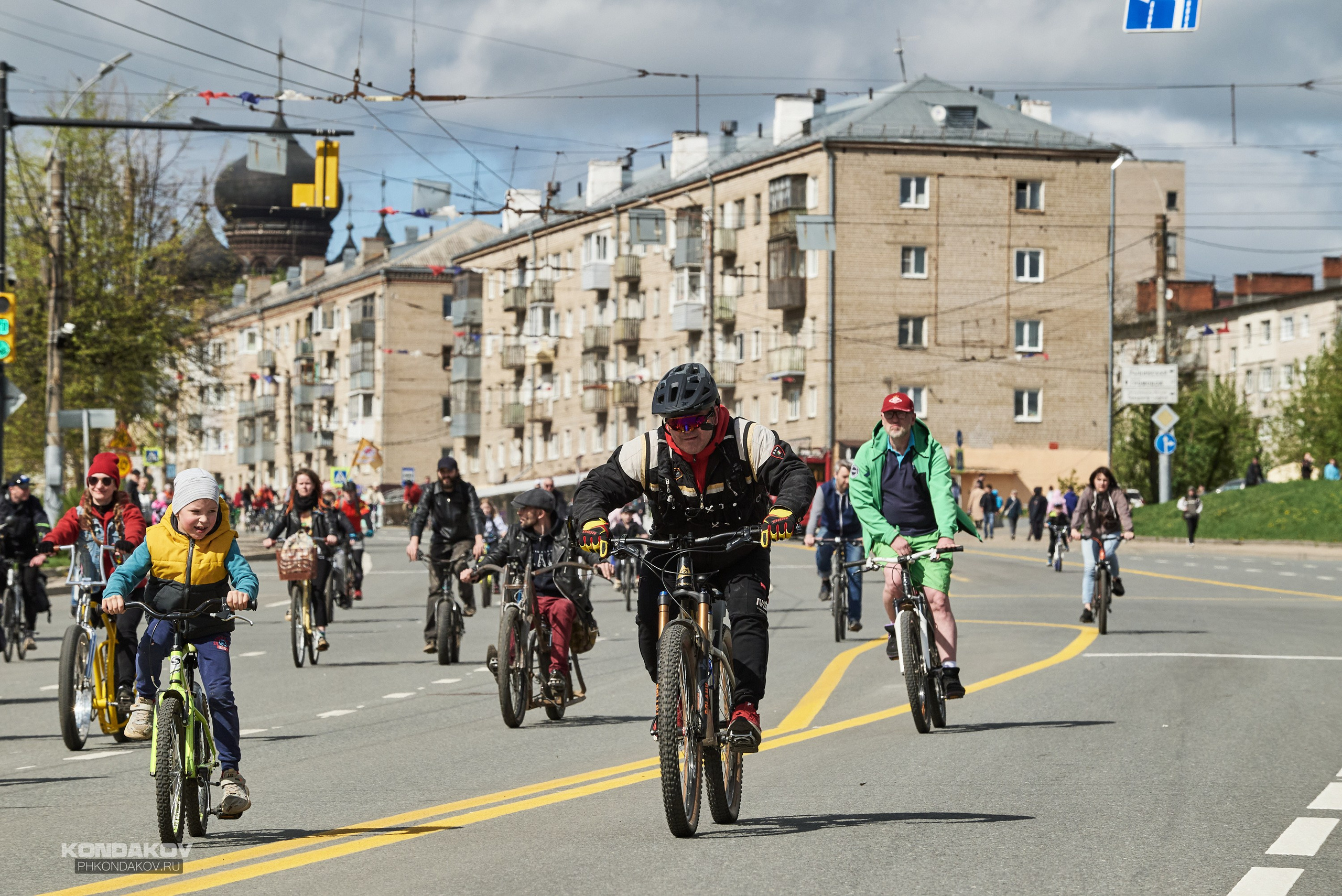 Первомайская эстафета в Иваново 2024 год. Фотограф в Иваново: Каталожная съемка одежды и постельного белья, Wildberries