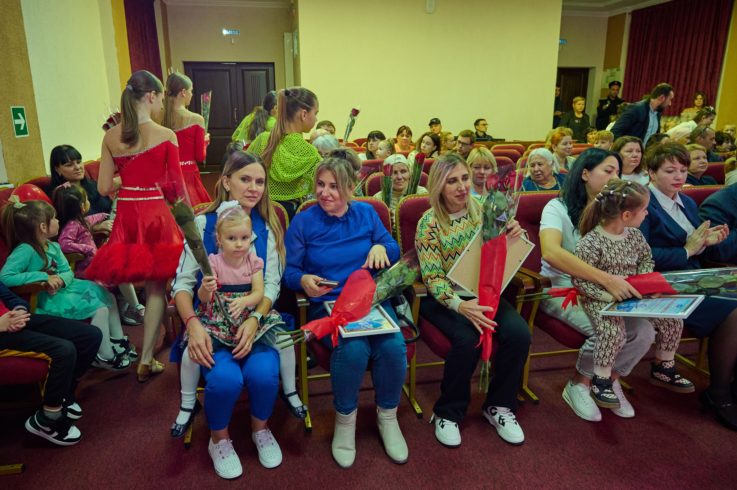 День матери ДК Виноградный. Жизнь курорта Кабардинка в фотографиях